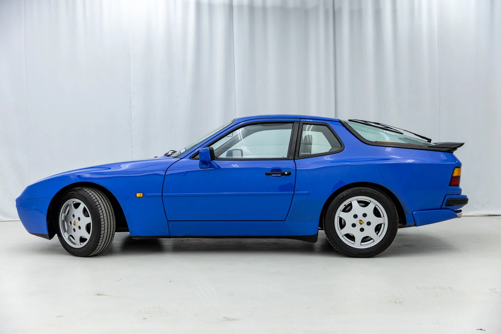 1991 Porsche 944 S2 in Maritime Blue