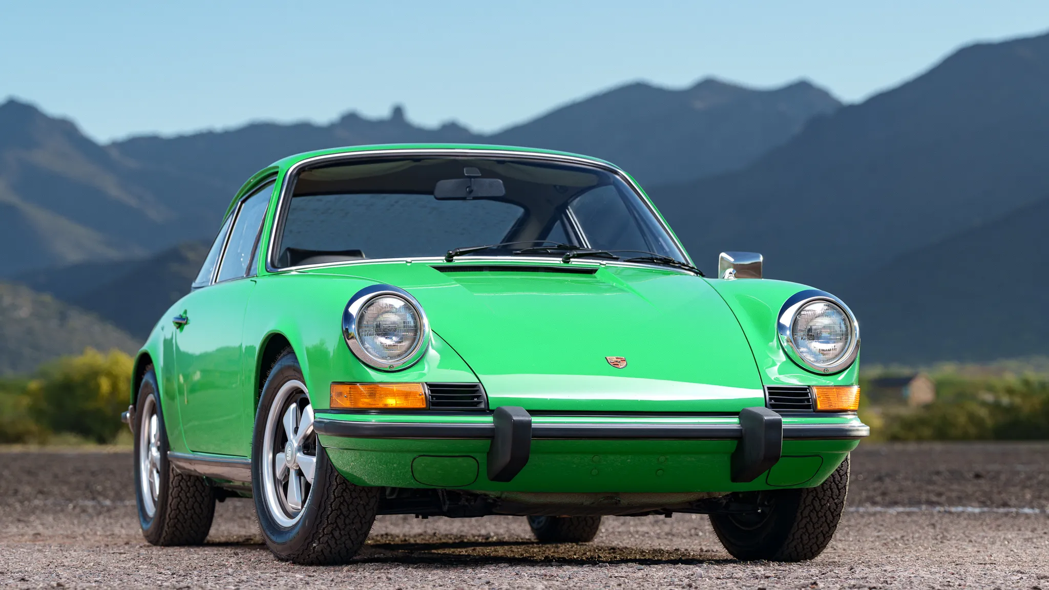 1973.5 Porsche 911T Coupe In Viper Green