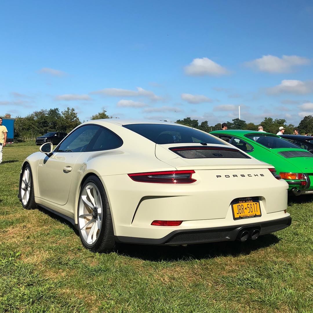 2018 Porsche 911 GT3 Touring in Geyser Grey
