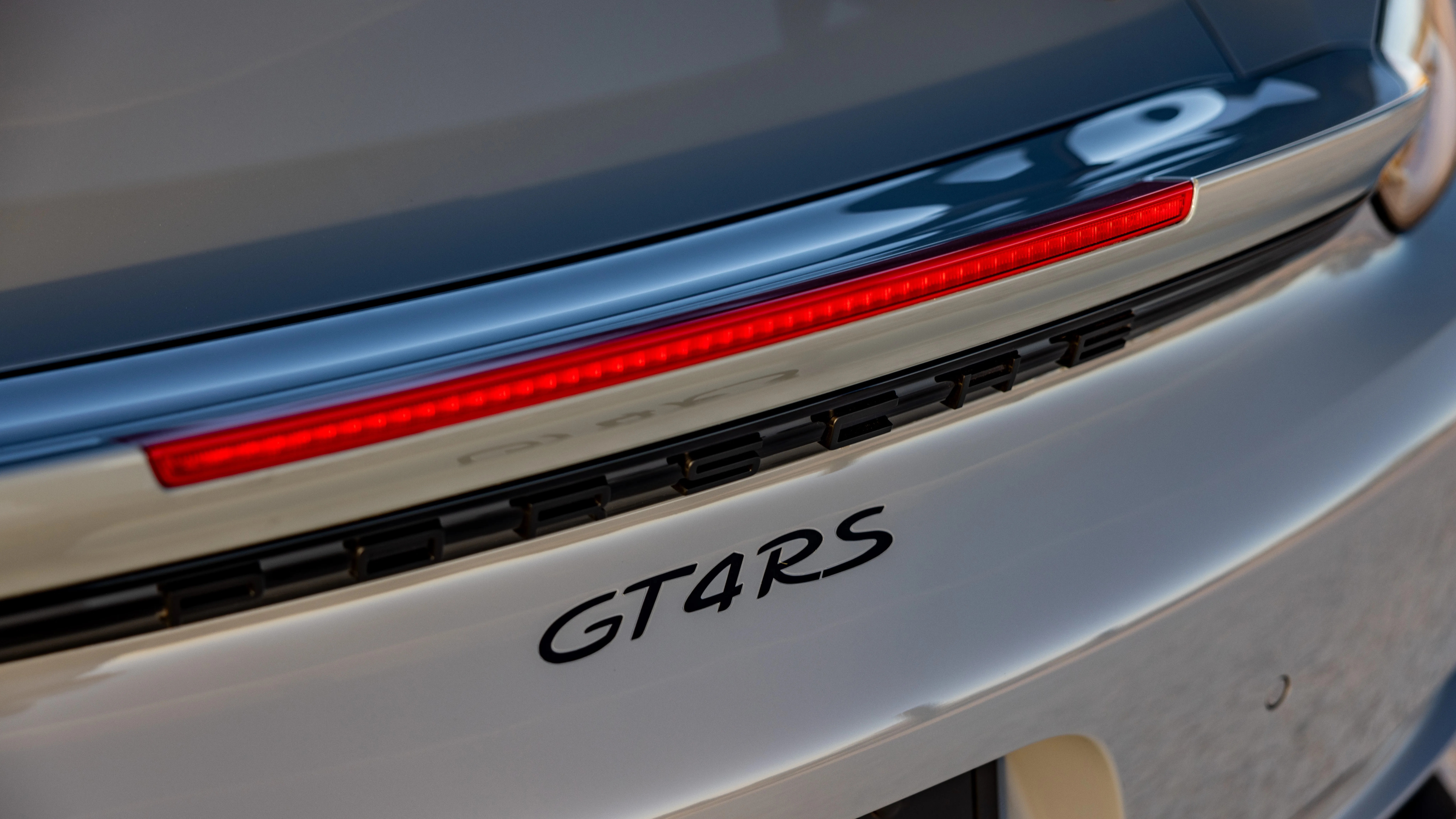 2023 Porsche 718 Cayman GT4 RS Weissach in Arctic Grey