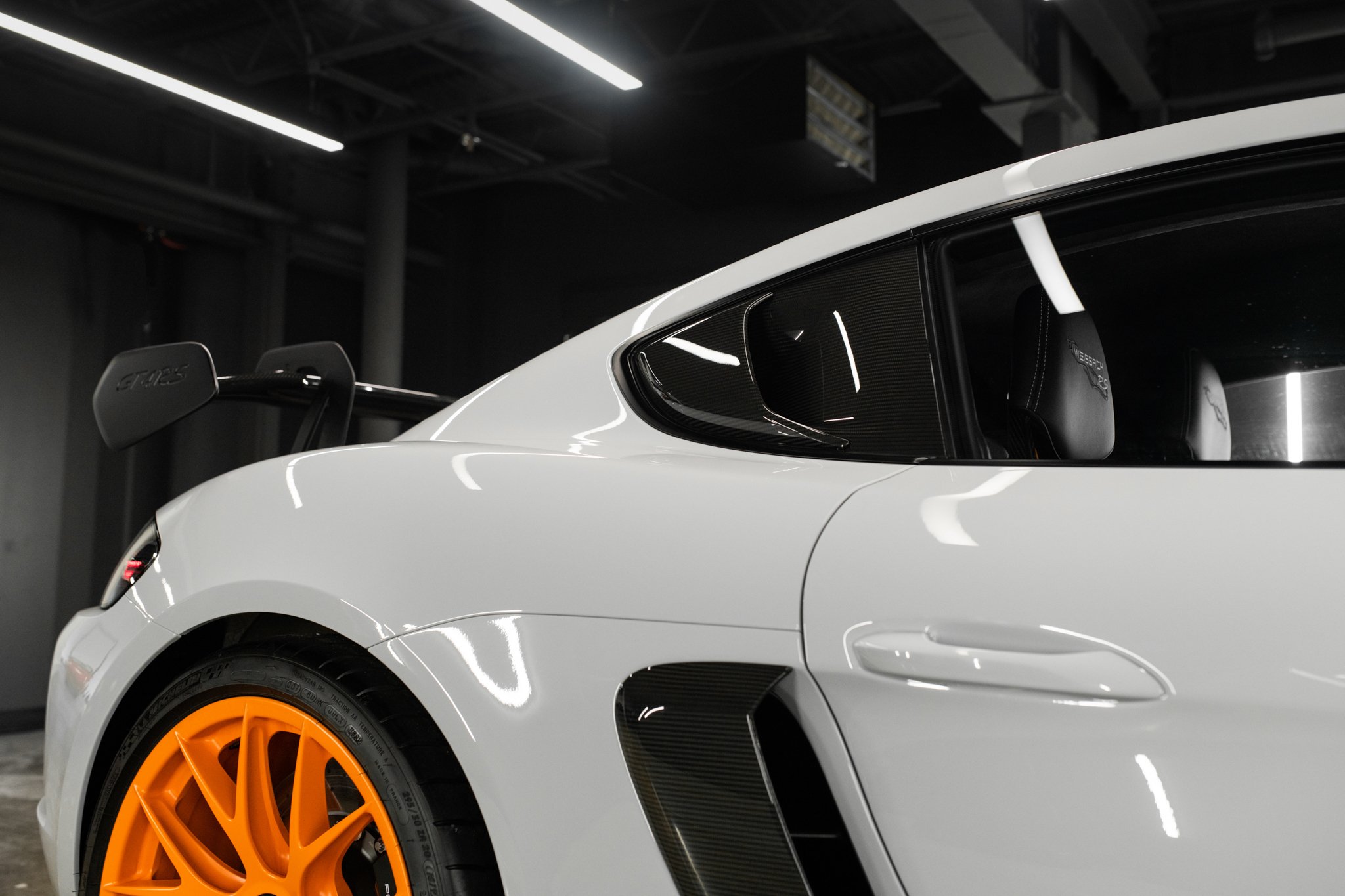2023 Porsche Cayman GT4 RS in Grigio Campovolo