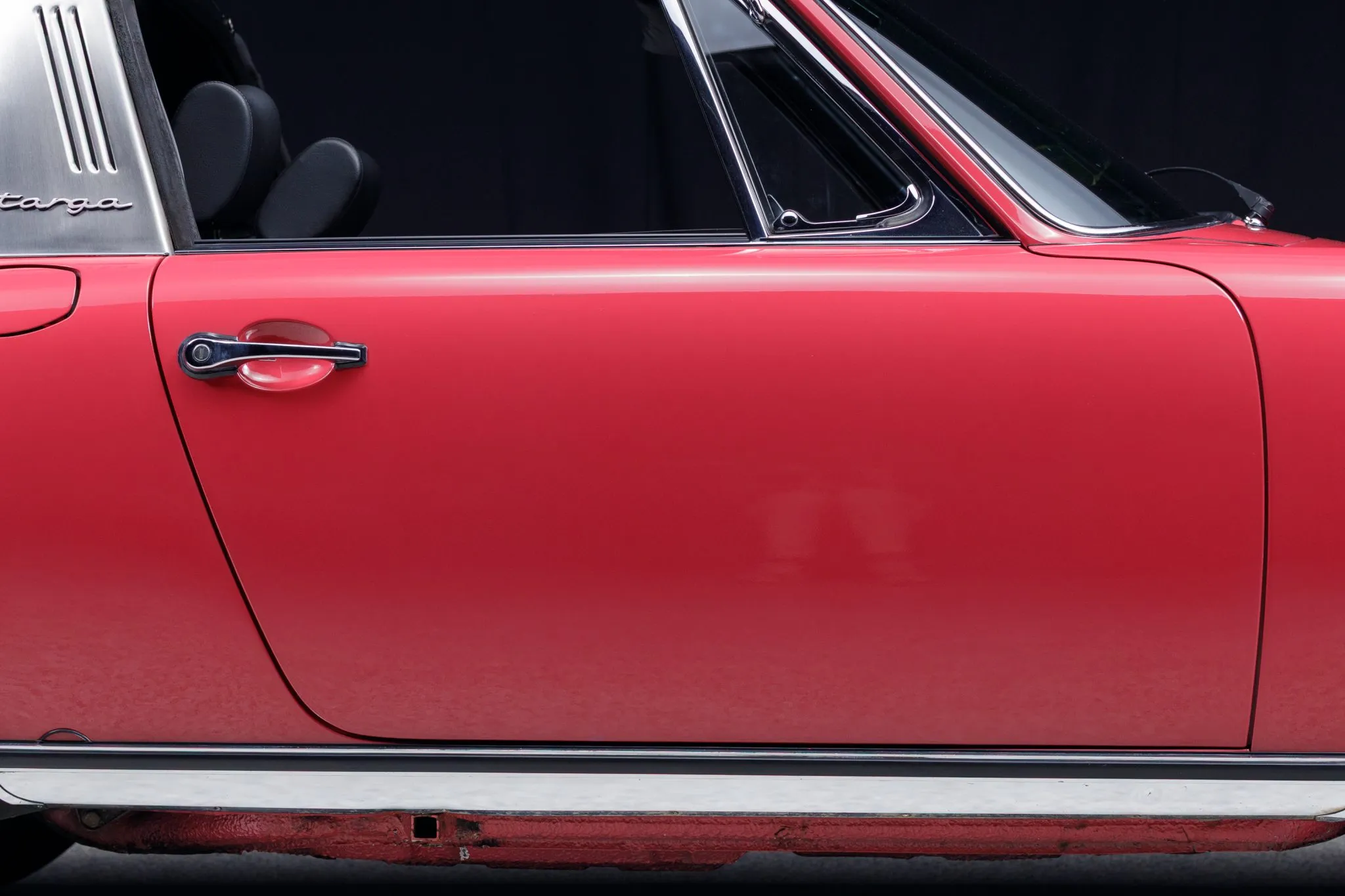 1972 Porsche 911T Targa in Strawberry
