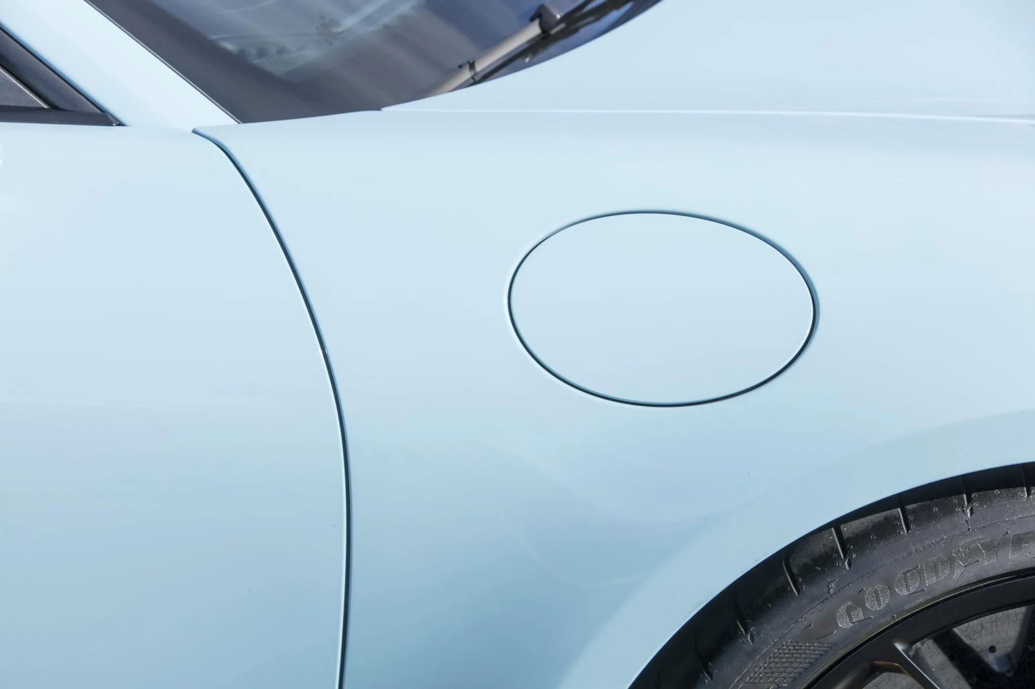 2022 Porsche 911 GT3 Touring in Meissen Blue