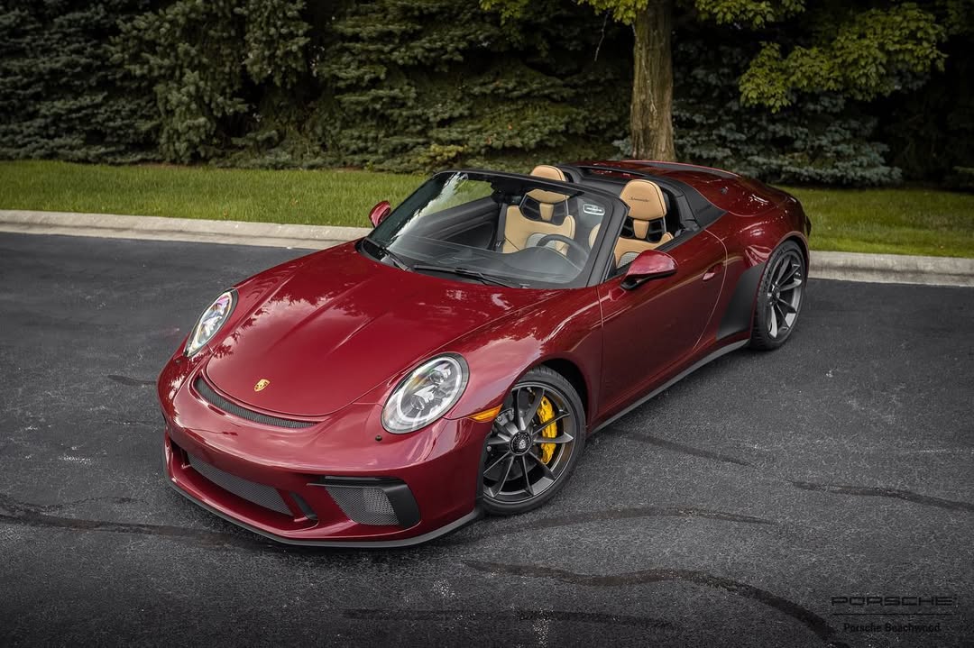 2019 Porsche 911 Speedster in Arena Red Metallic