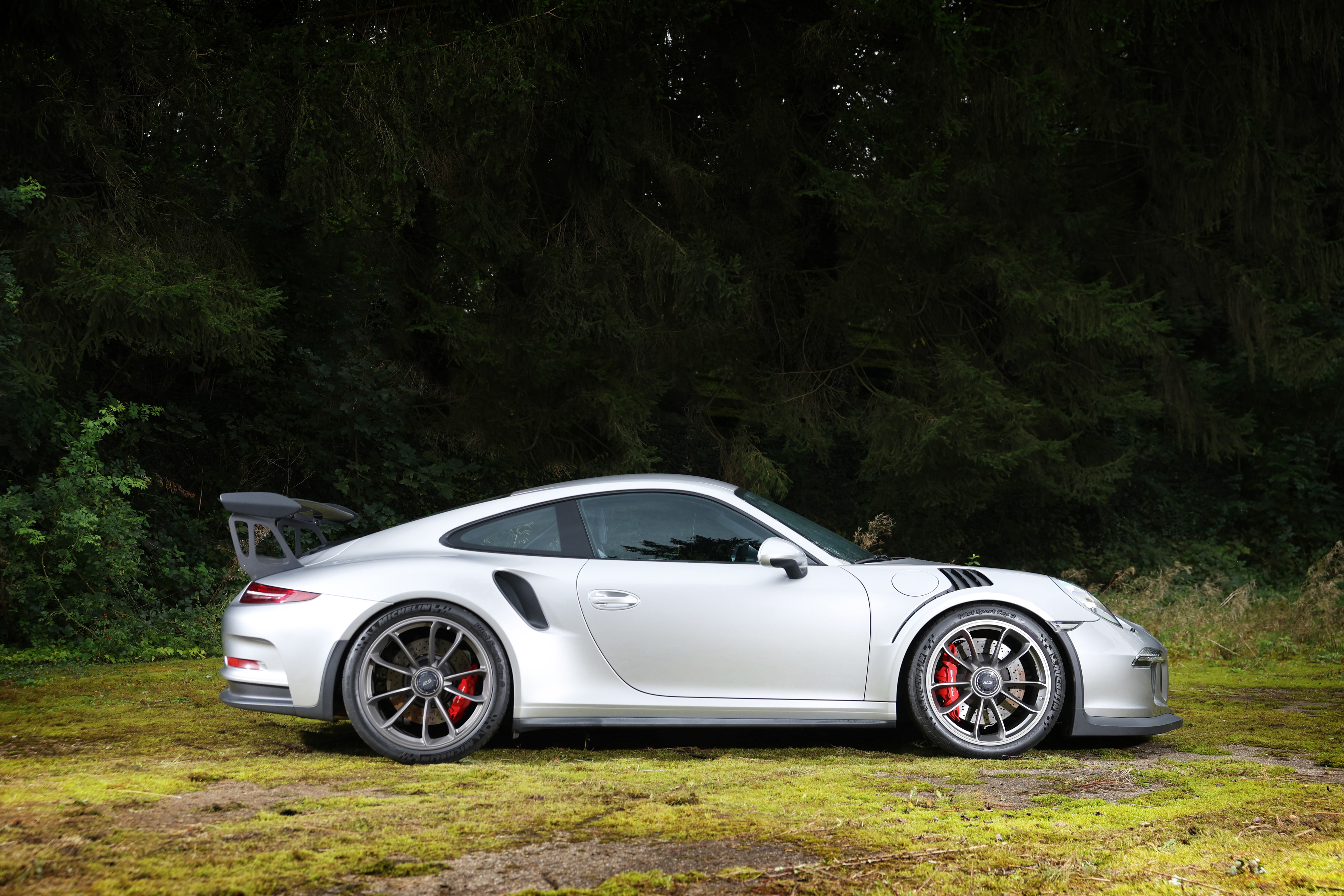 2016 Porsche 911 GT3 RS in GT Silver Metallic