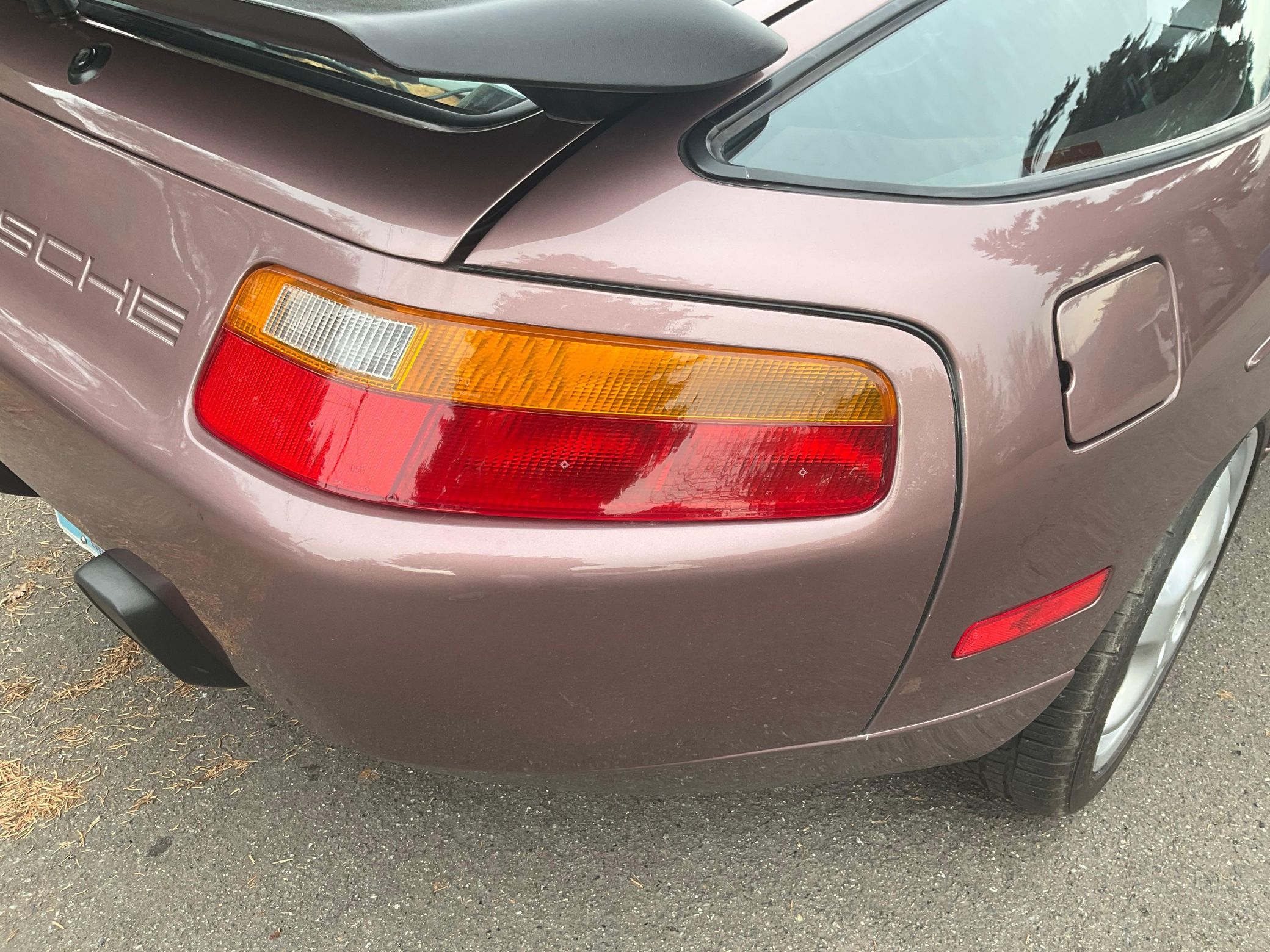 1987 Porsche 928 S4 in Cassis Red Metallic