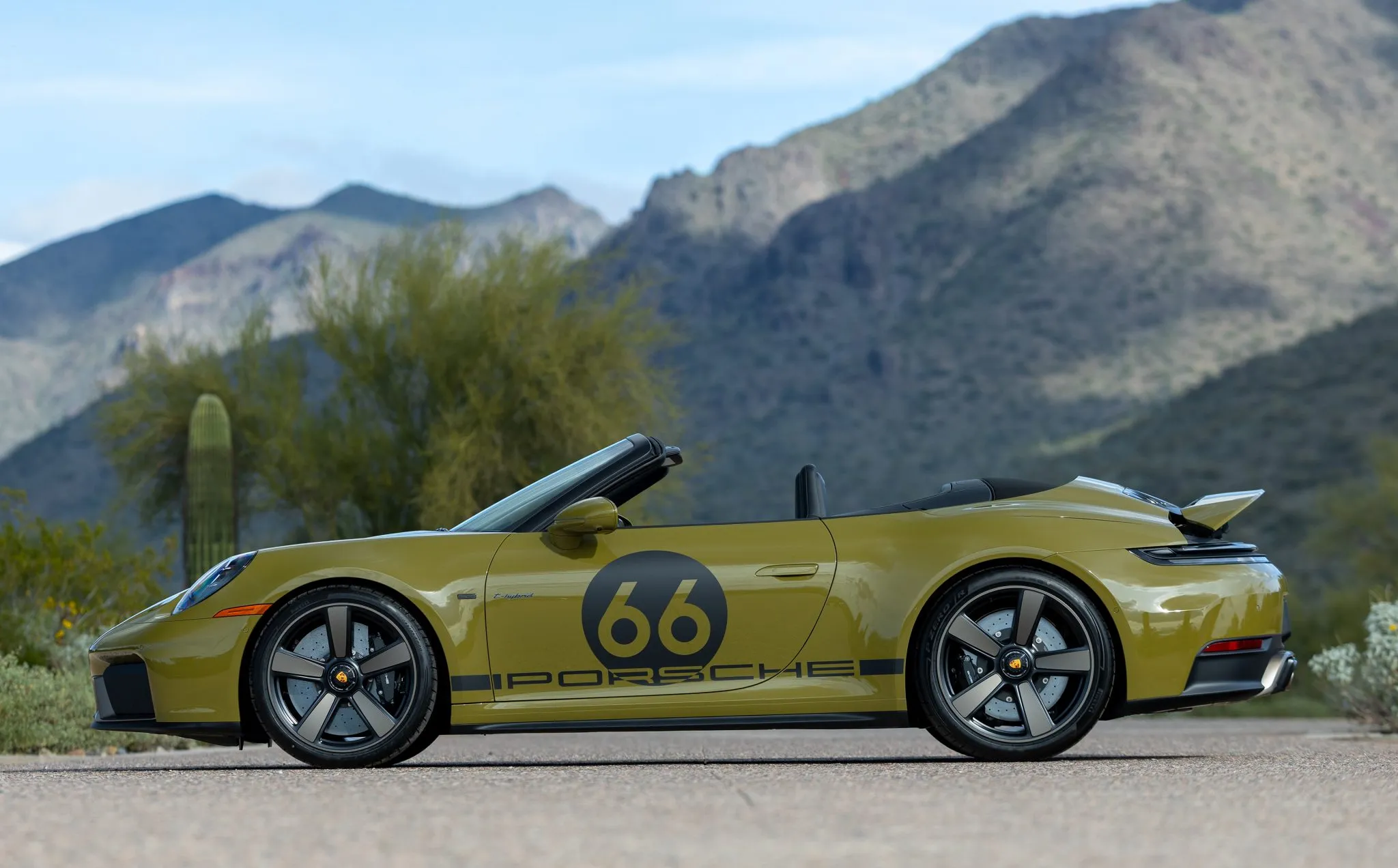 2026 Porsche 911 Spirit 70 in Olive Neo