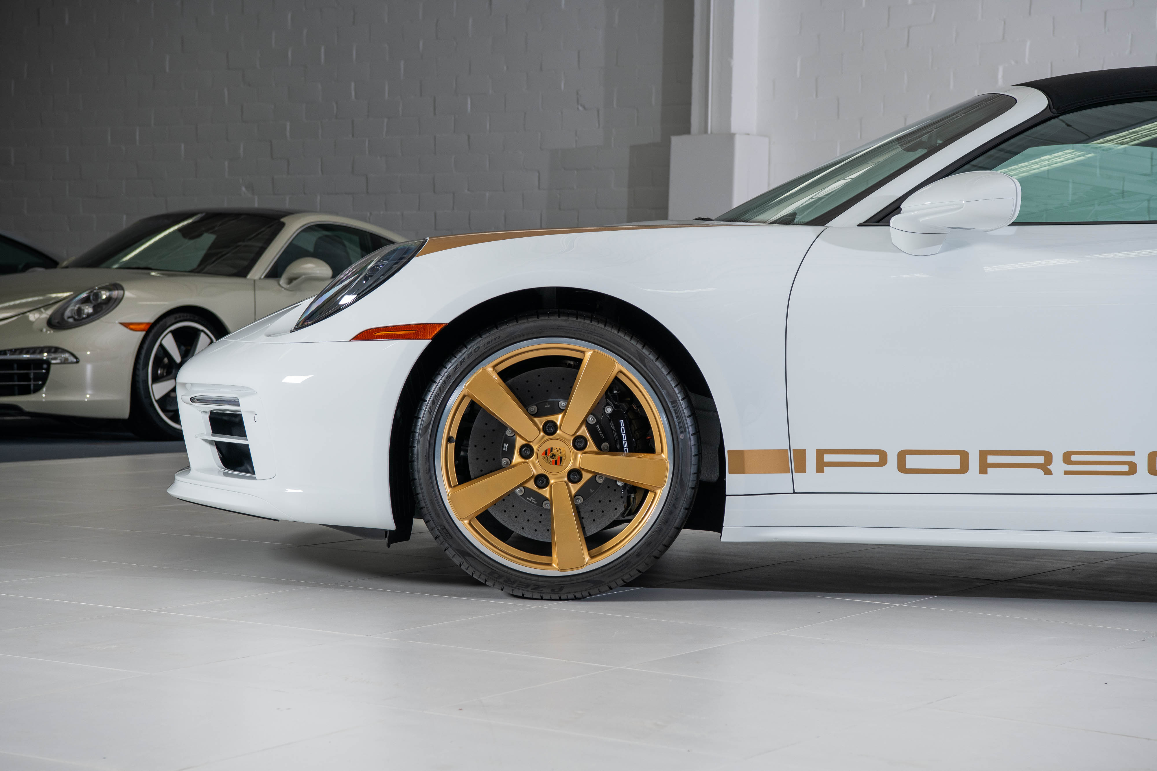 2021 Porsche 911 Targa 4S Heritage Design Edition in Pure White