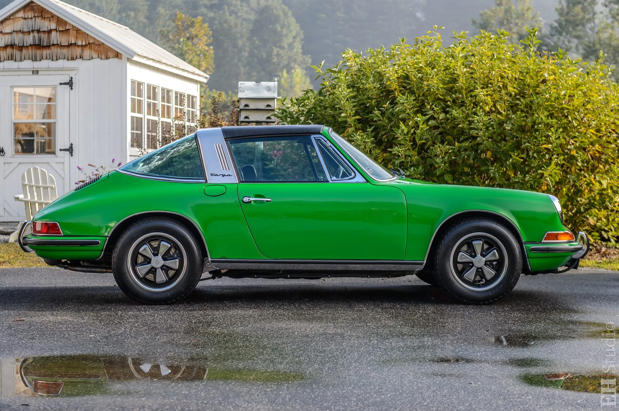 1972 Porsche 911T Targa in Kelly Green