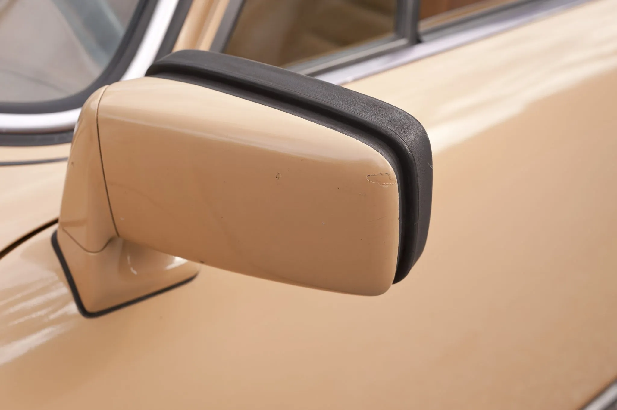 1978 Porsche 911SC Targa in Cashmere Beige