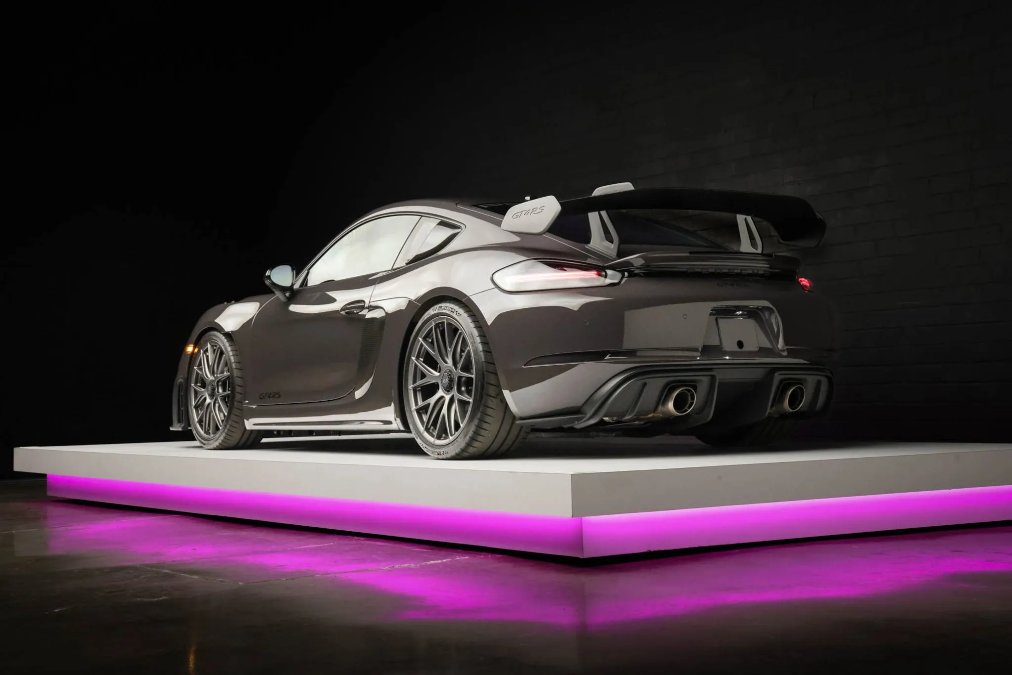 2023 Porsche 718 Cayman GT4 RS Weissach in Grey Black
