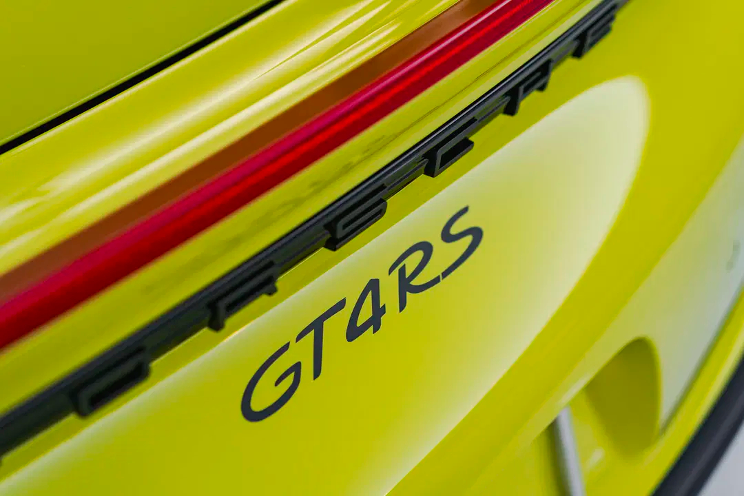 2024 Porsche 911 GT3 RS in Linden Green