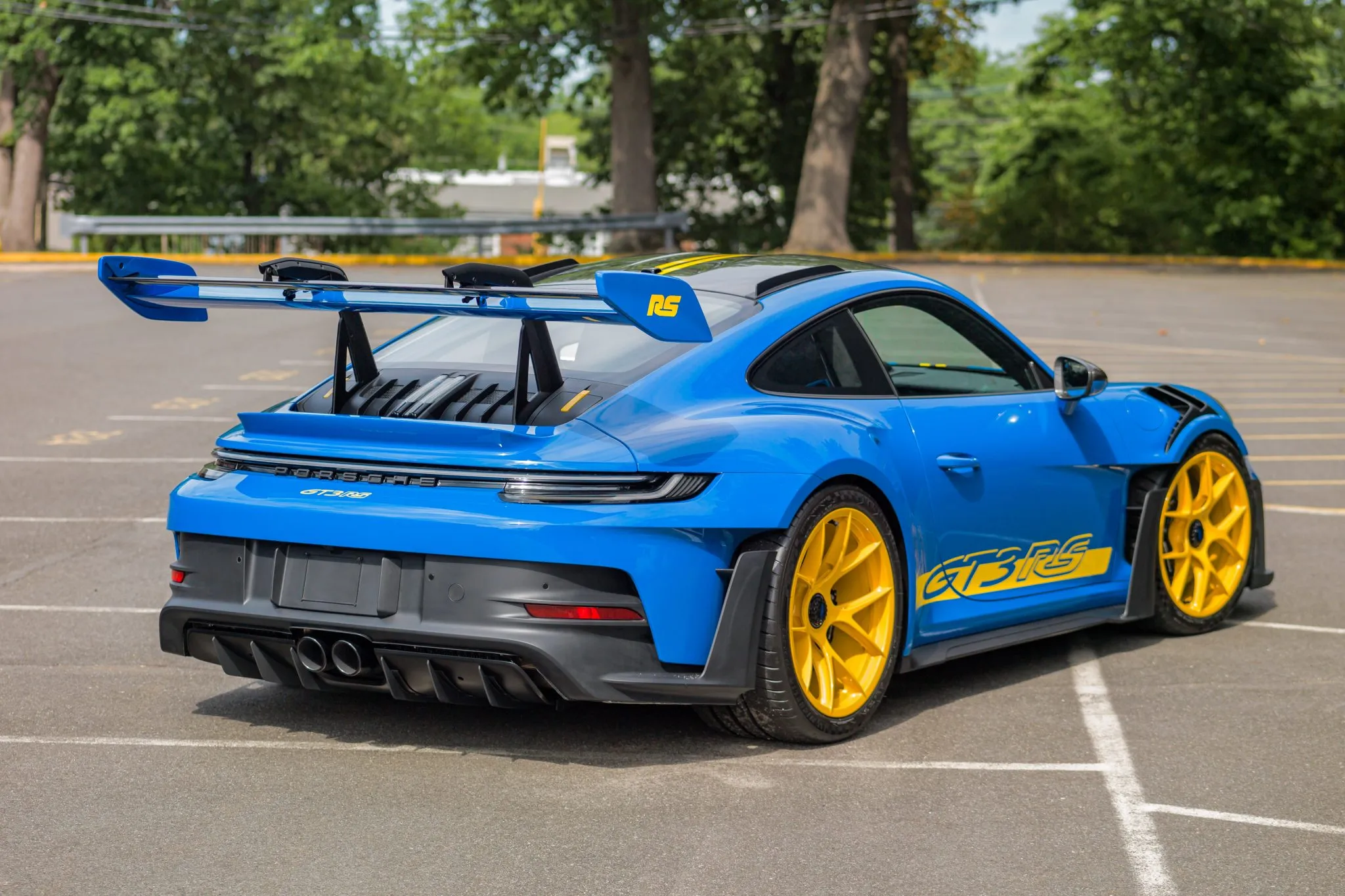2024 Porsche 911 GT3 RS Weissach in Arrow Blue