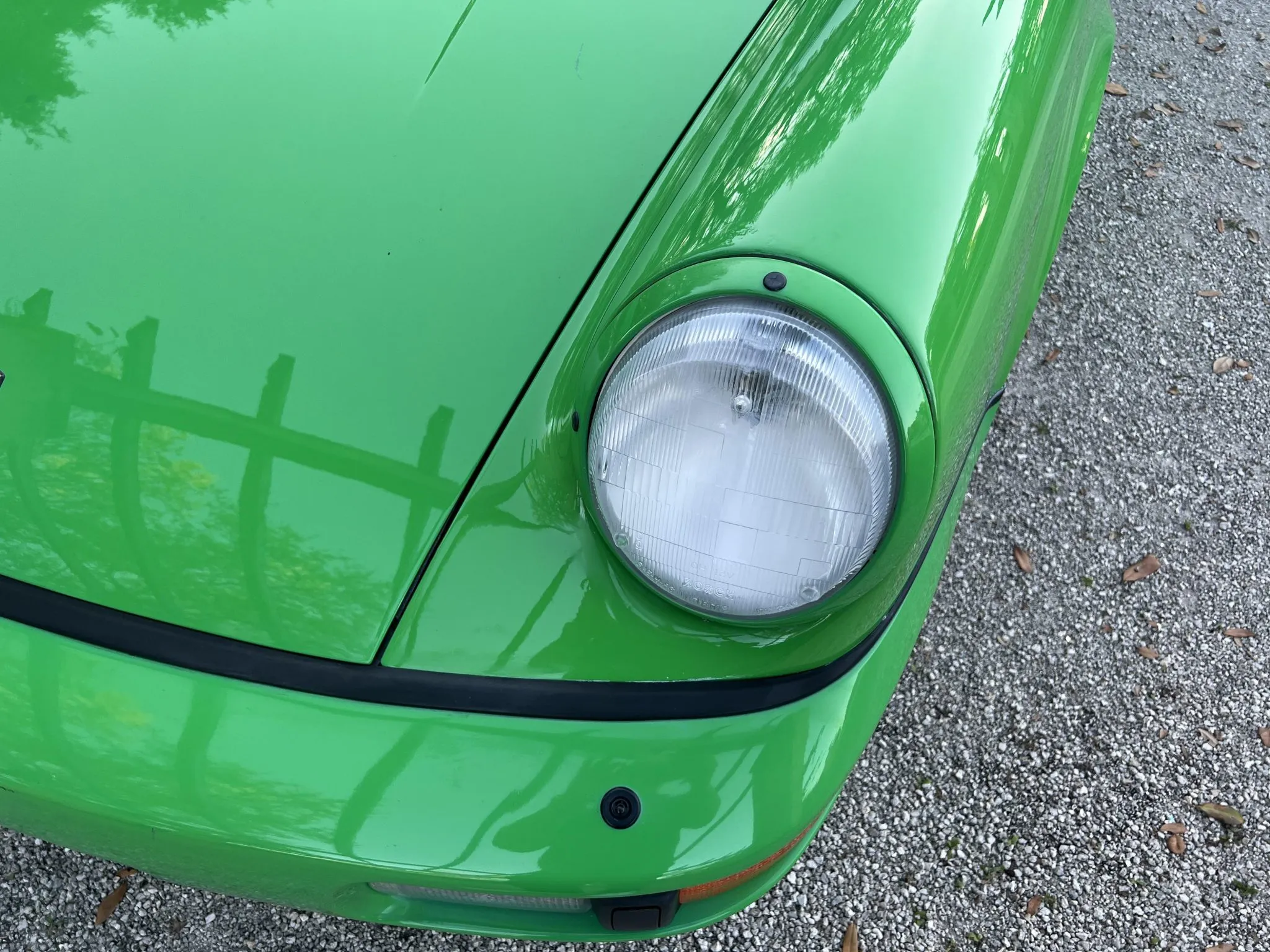 1990 Porsche 911 Carrera 4 Coupe 5-Speed in Speedway Green