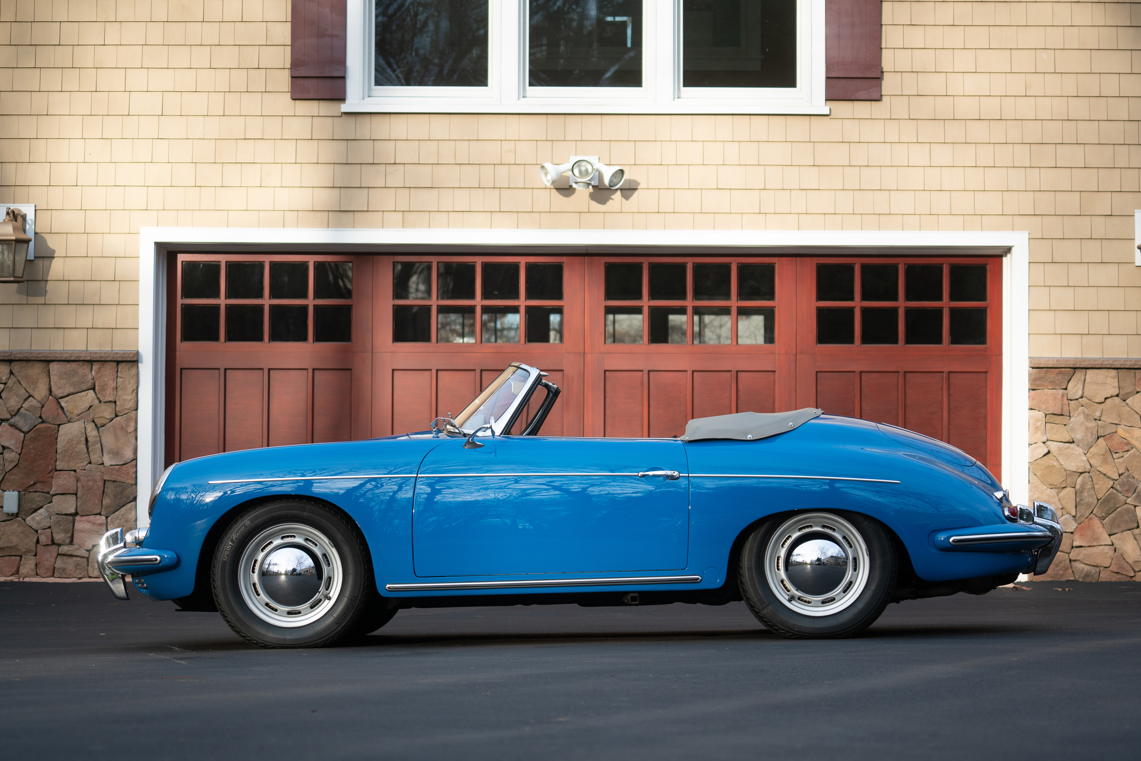 1960 Porsche 356 B 1600 Roadster by Drauz in Royal Blue