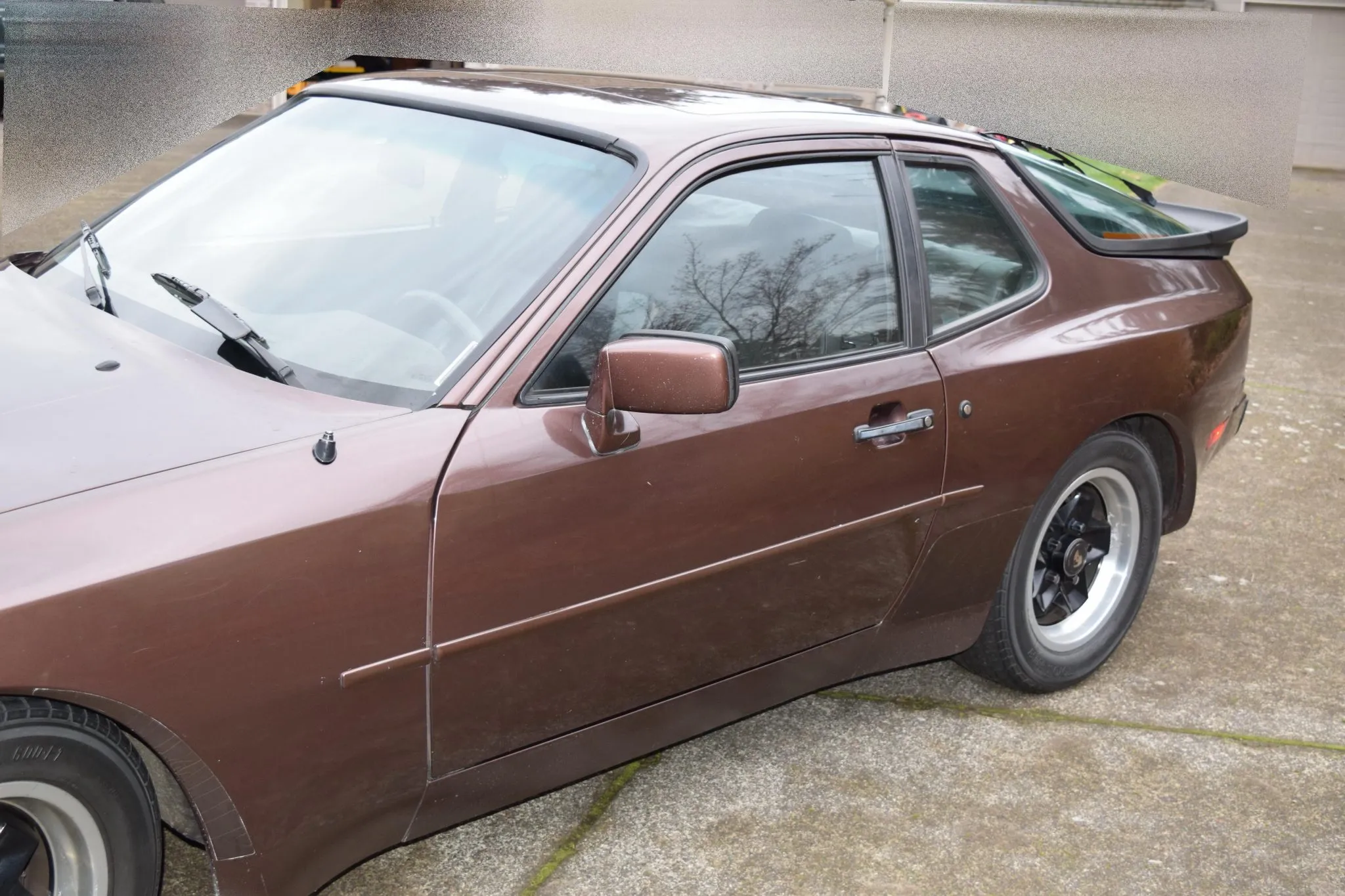 1985 Porsche 944 in Mahogany Metallic
