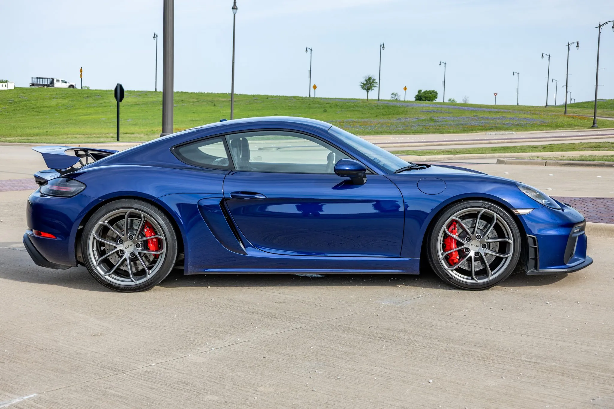 2021 Porsche 718 Cayman GT4 in Gentian Blue Metallic