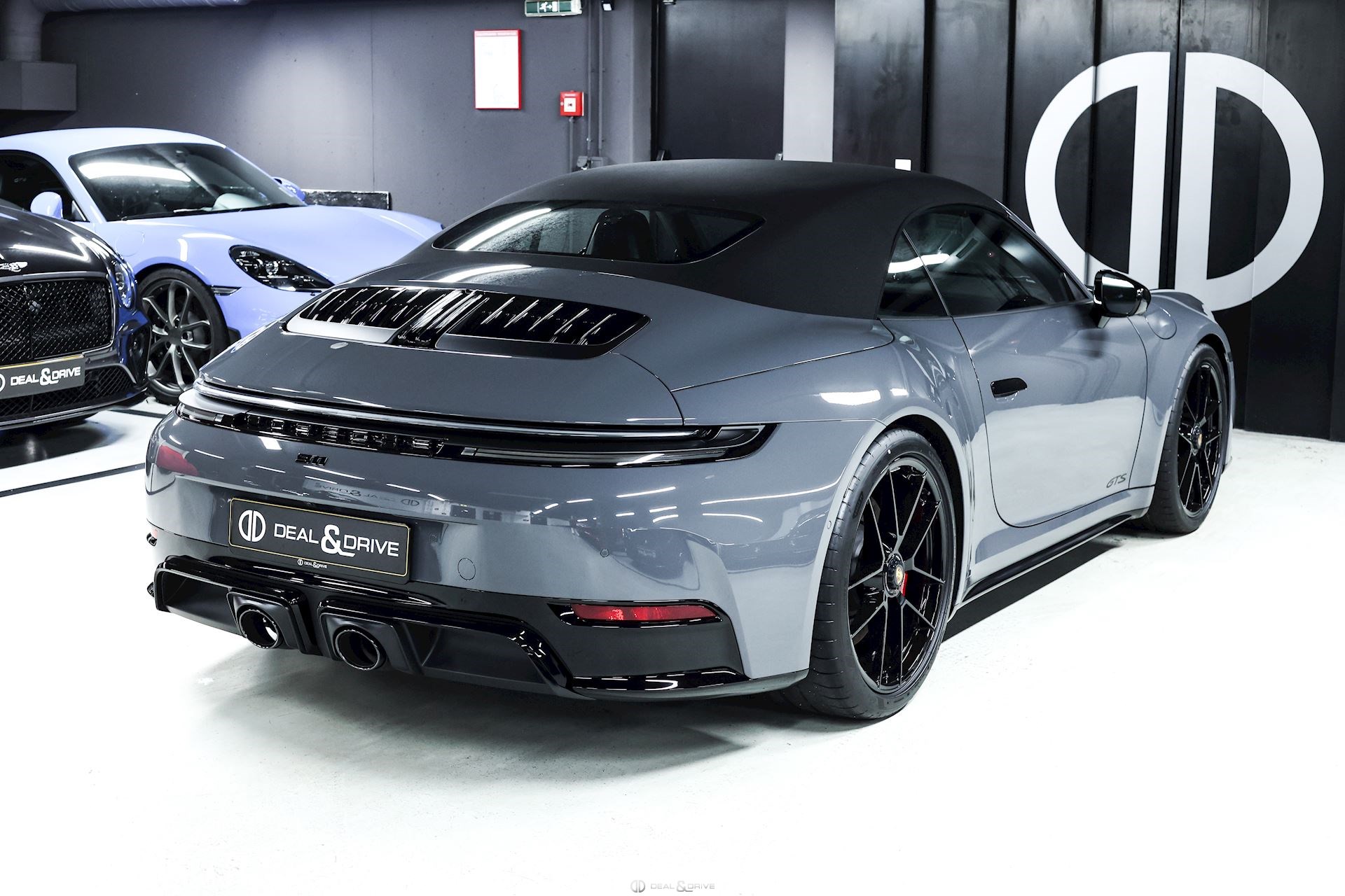 2025 Porsche 911 (992.2) CARRERA 4 GTS In Slate Grey Neo