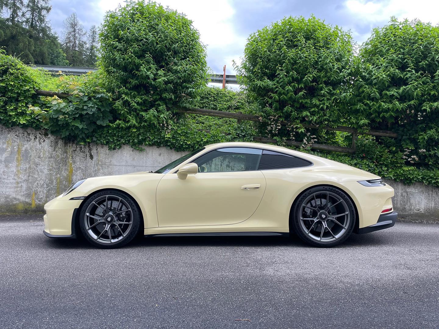 2023 Porsche 911 GT3 Touring in Elfenbein