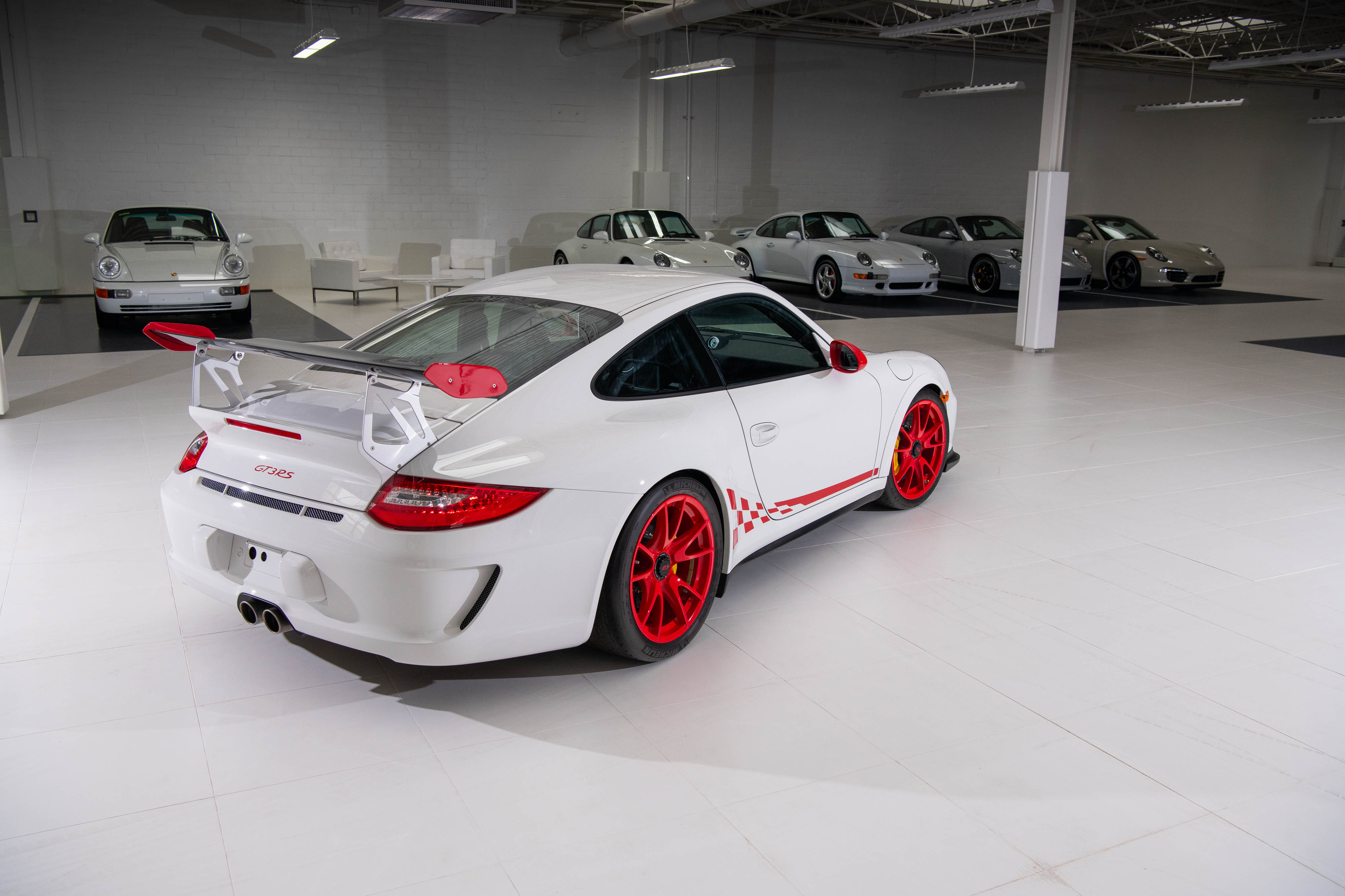 2011 Porsche 911 GT3 RS in Carrara White