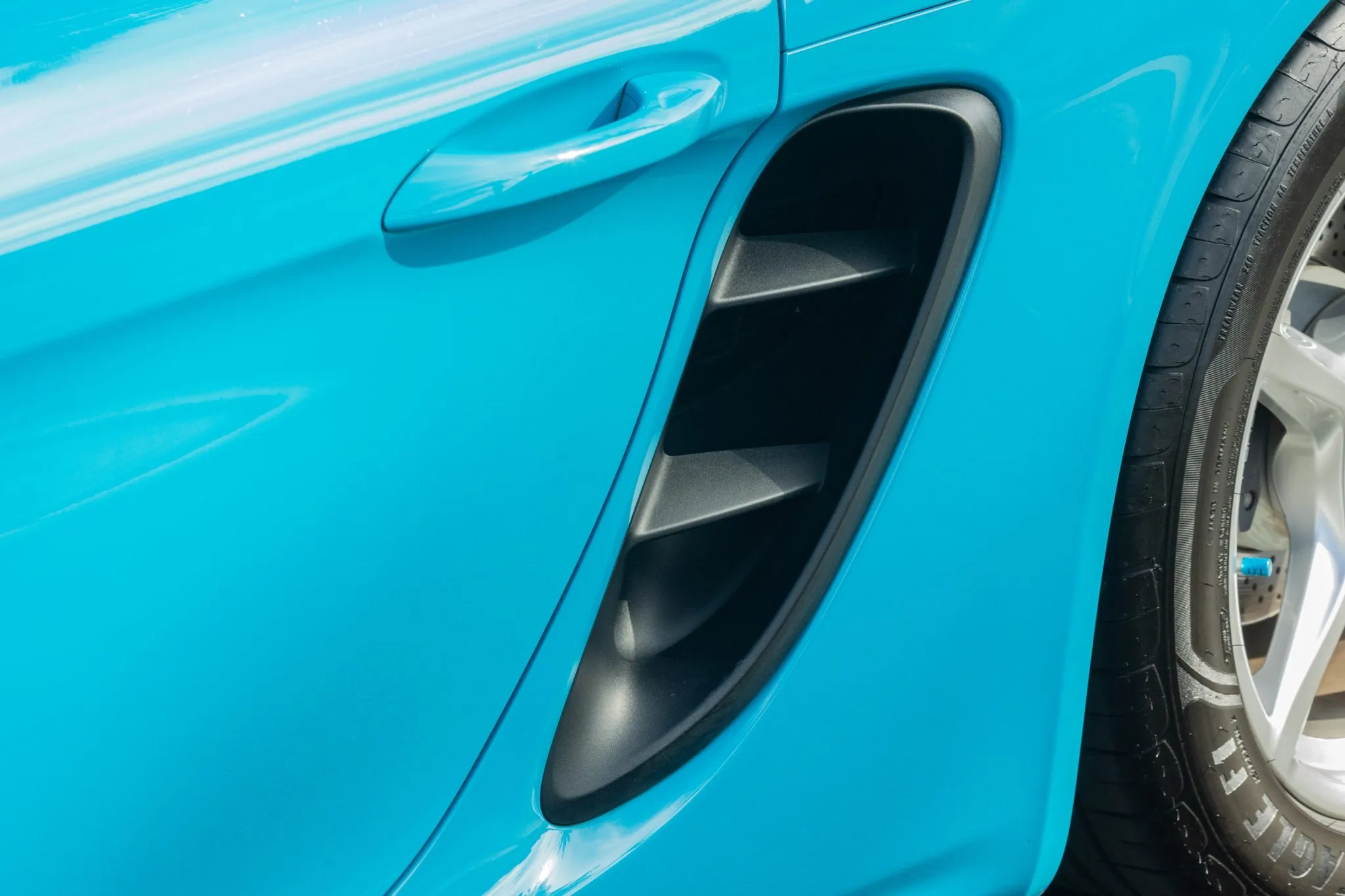 2018 Porsche 718 Boxster in Miami Blue