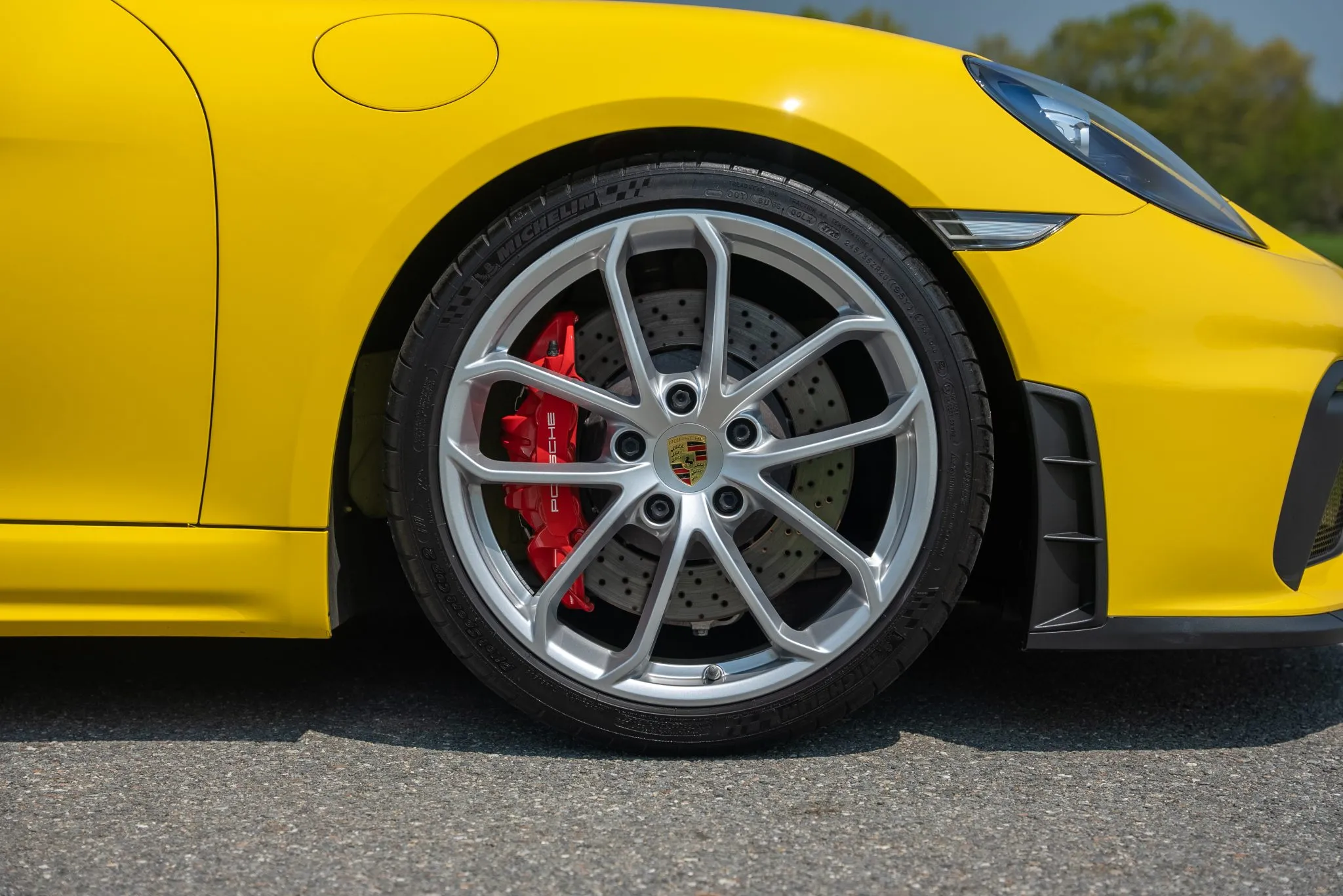 2021 Porsche 718 Spyder in Racing Yellow