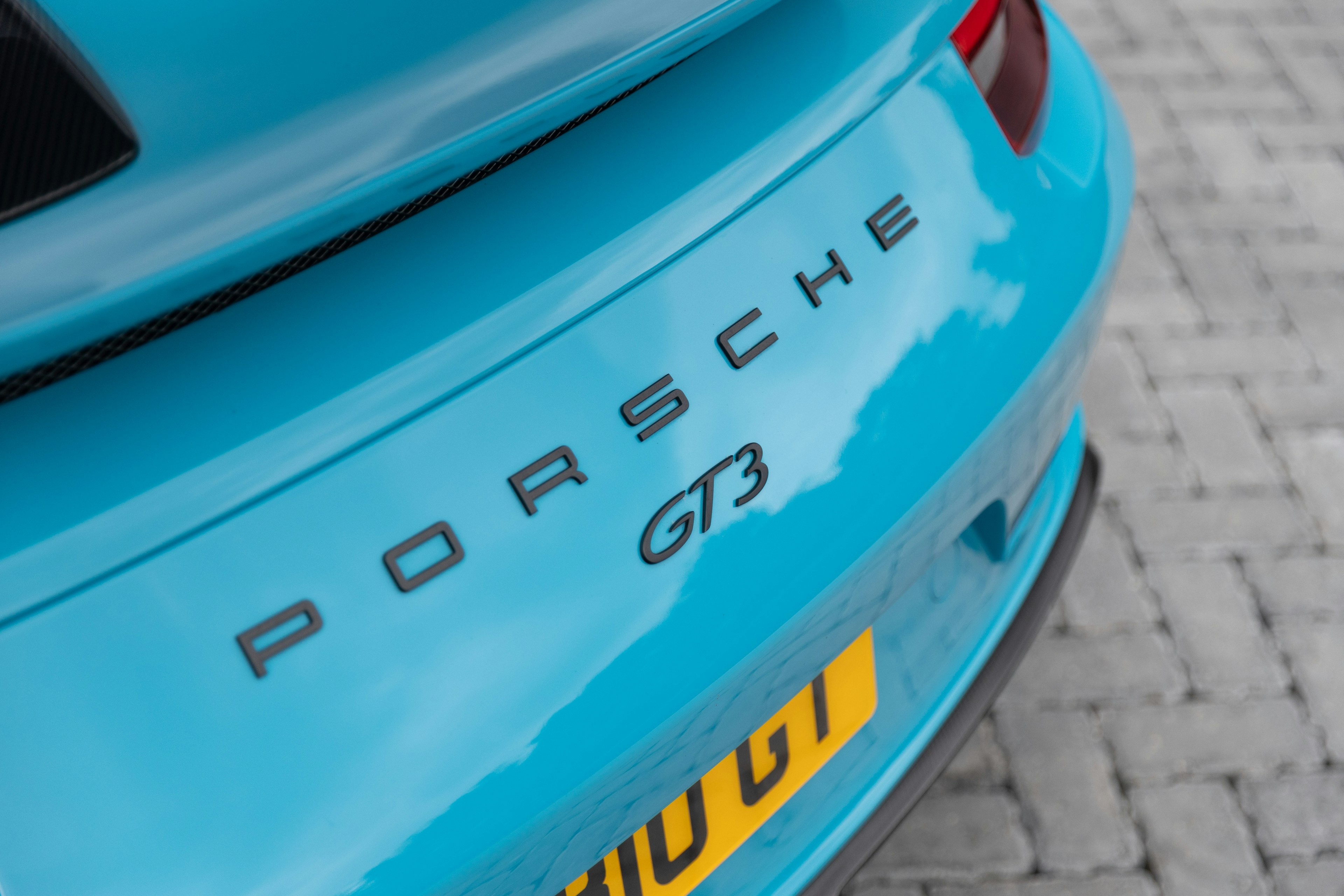 2017 Porsche 911 GT3 Clubsport in Miami Blue