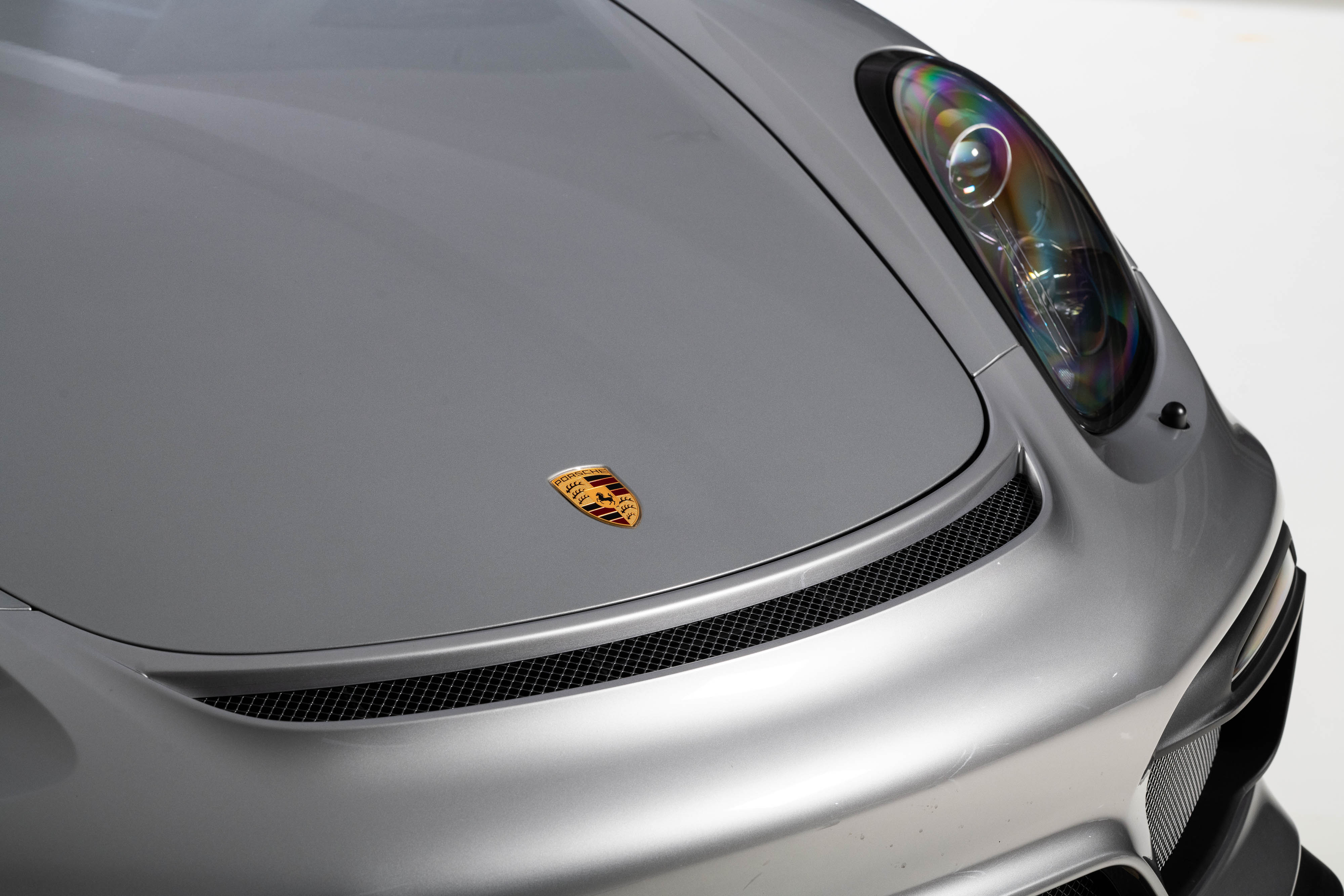 2016 Porsche Cayman GT4 in GT Silver Metallic