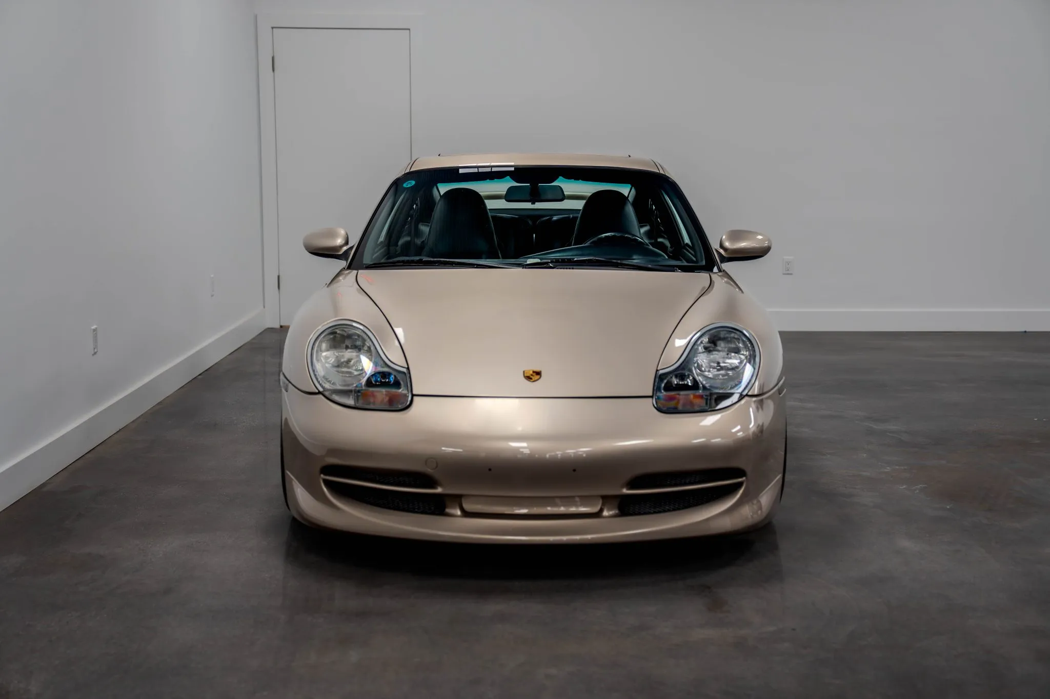 1999 Porsche 911 Carrera Coupe in Mirage Metallic