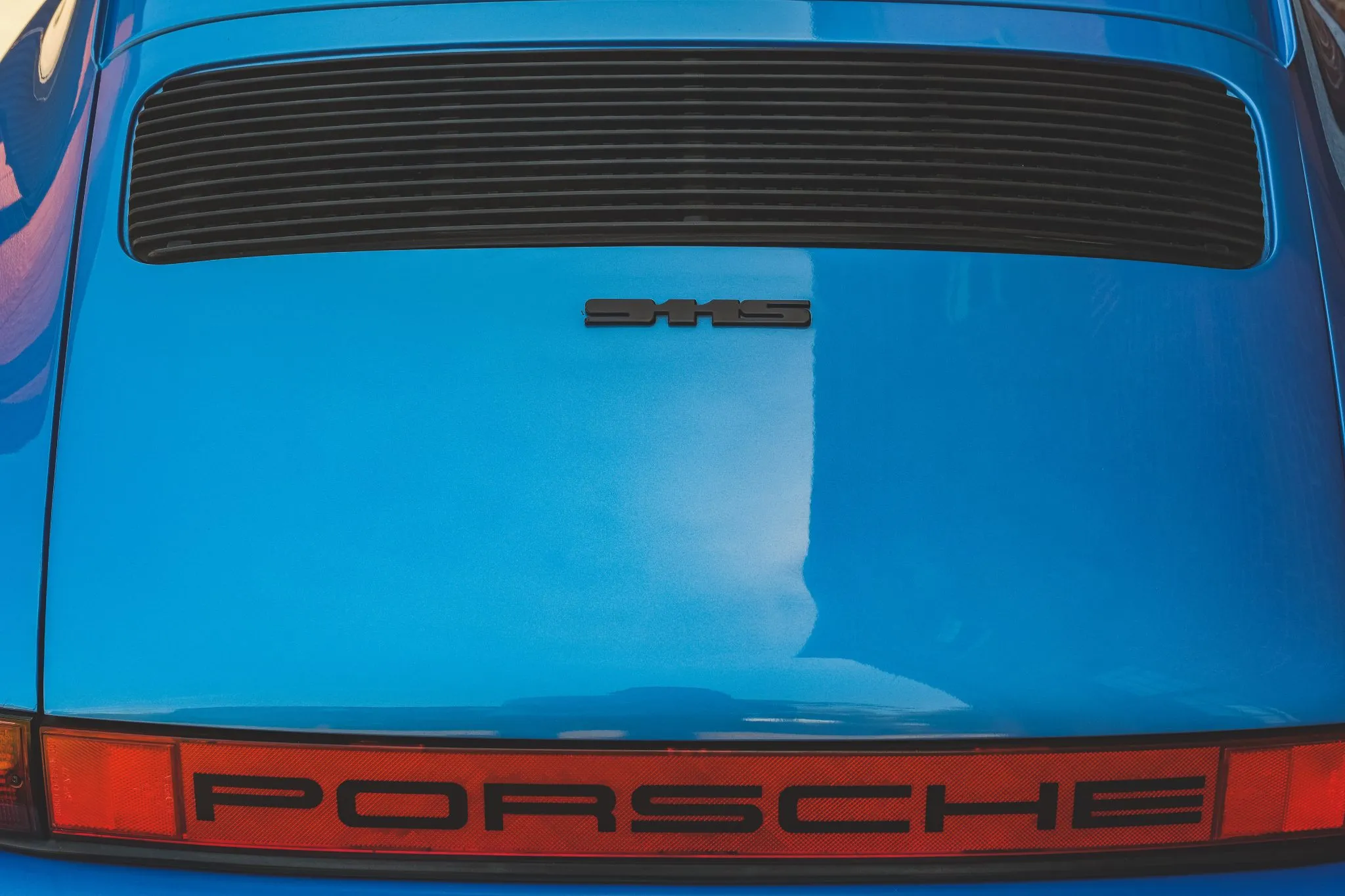 1977 Porsche 911S Coupe in Minerva Blue Metallic