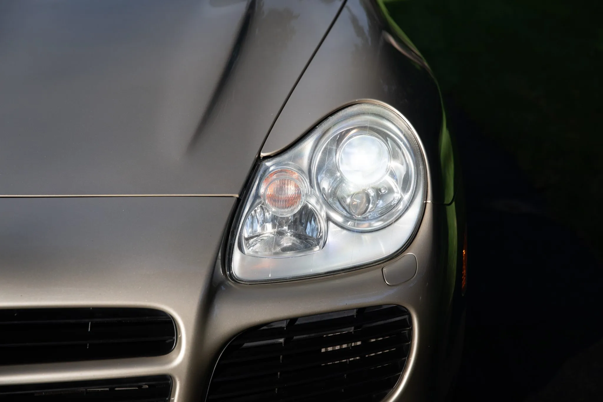 2004 Porsche Cayenne Turbo in Prosecco Metallic