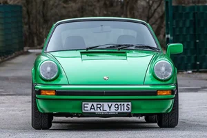 1976 Porsche 911 2.7 Carrera Coupe in Speedway Green