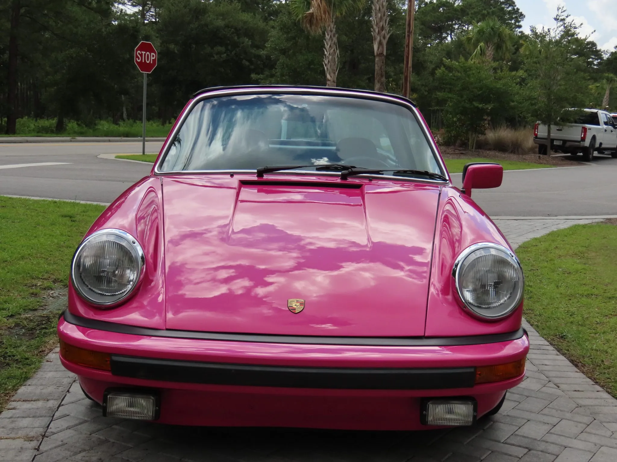 1976 Porsche 911S Targa in Magenta