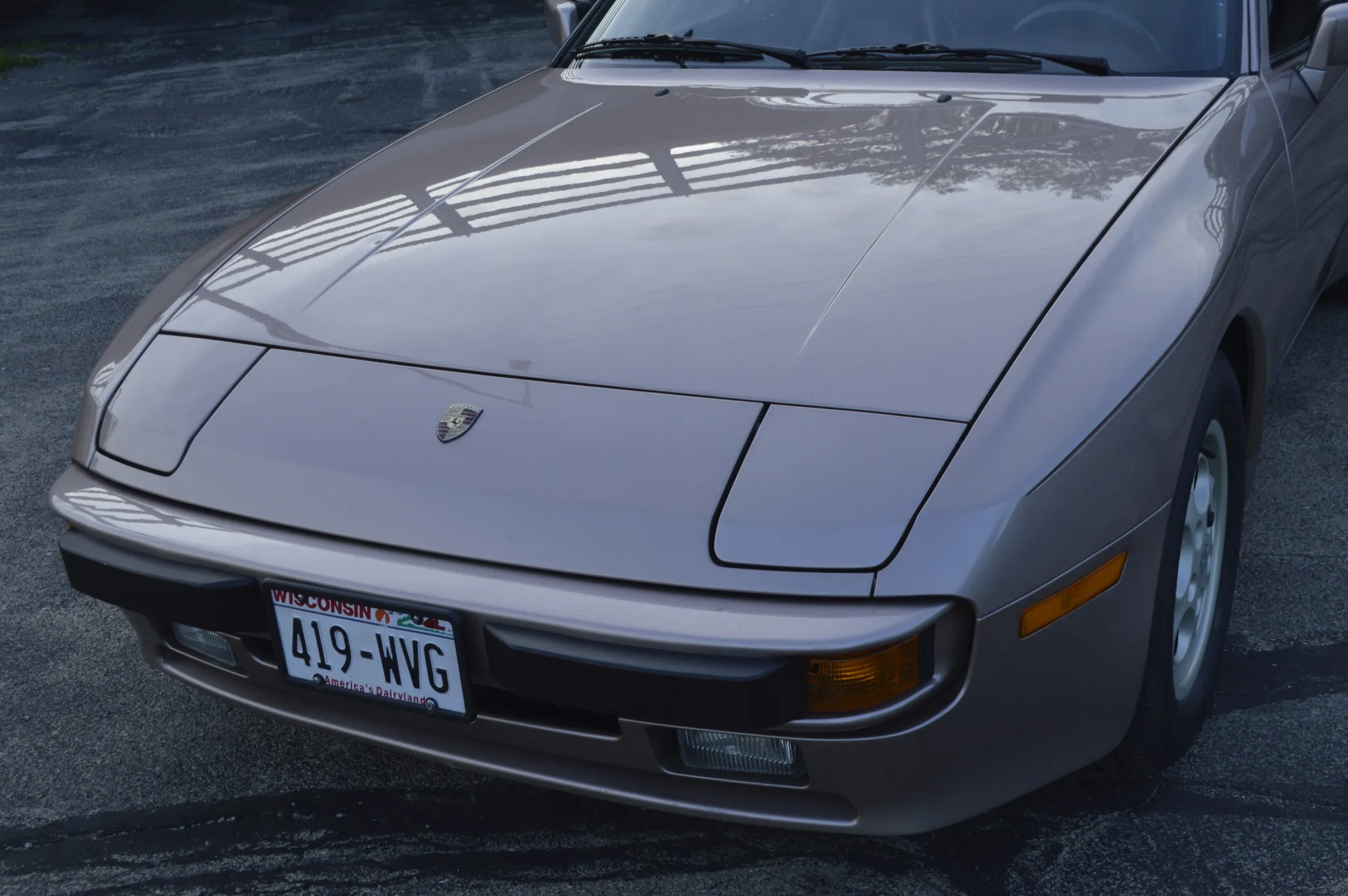 1987 Porsche 944 in Flamingo Metallic