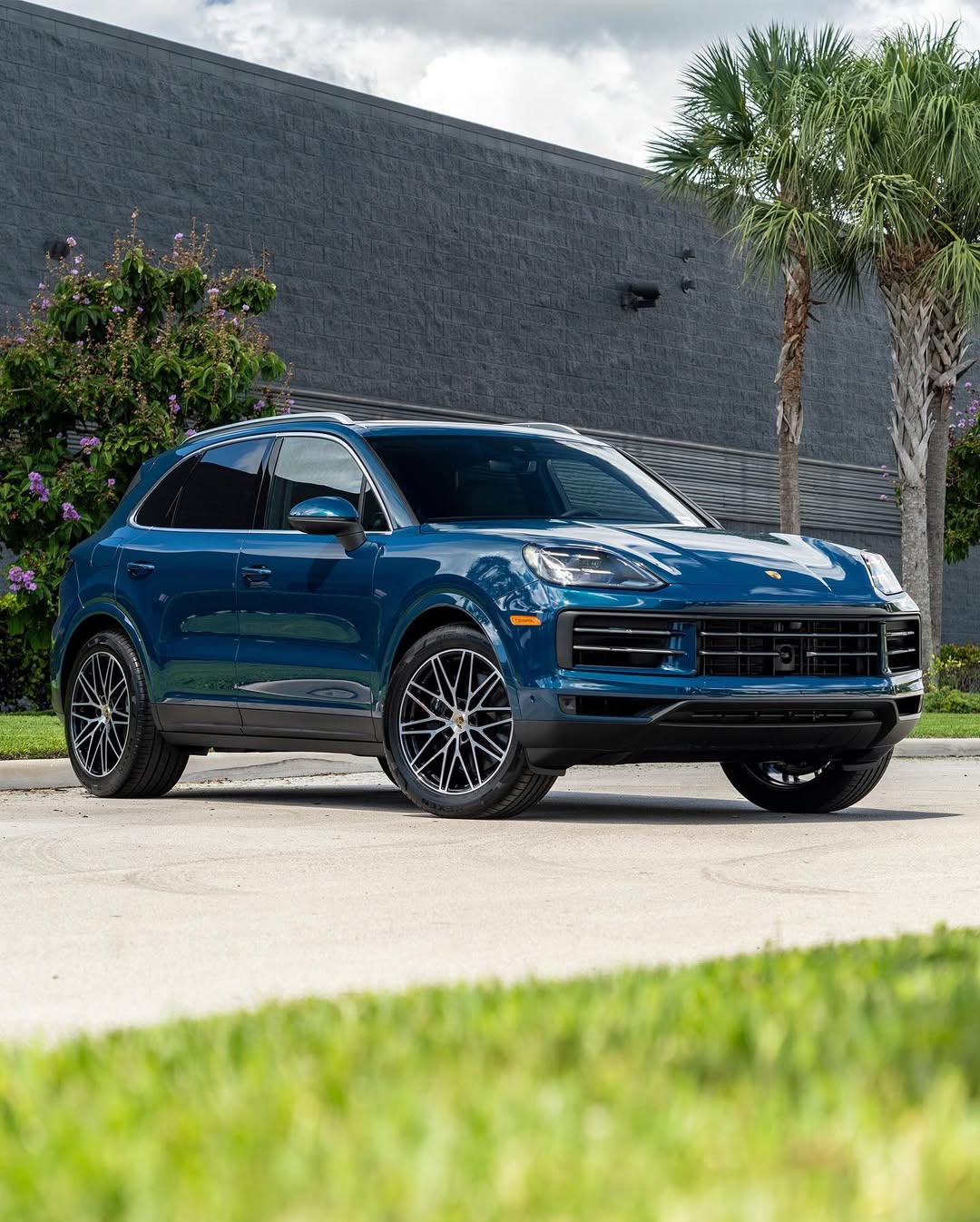 2023 Porsche Cayenne in Montego Blue Metallic