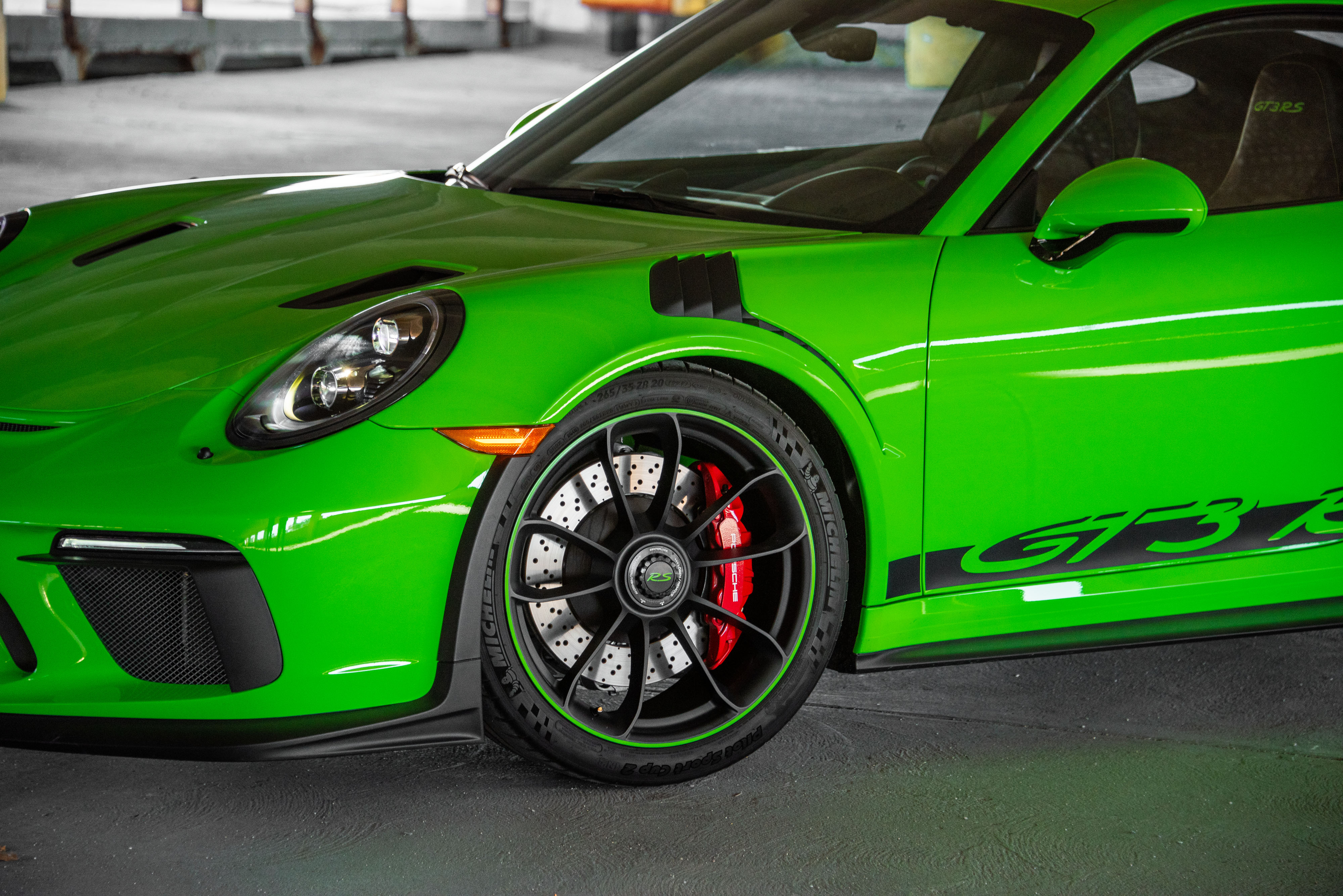 2019 Porsche 911 GT3 RS in Lizard Green