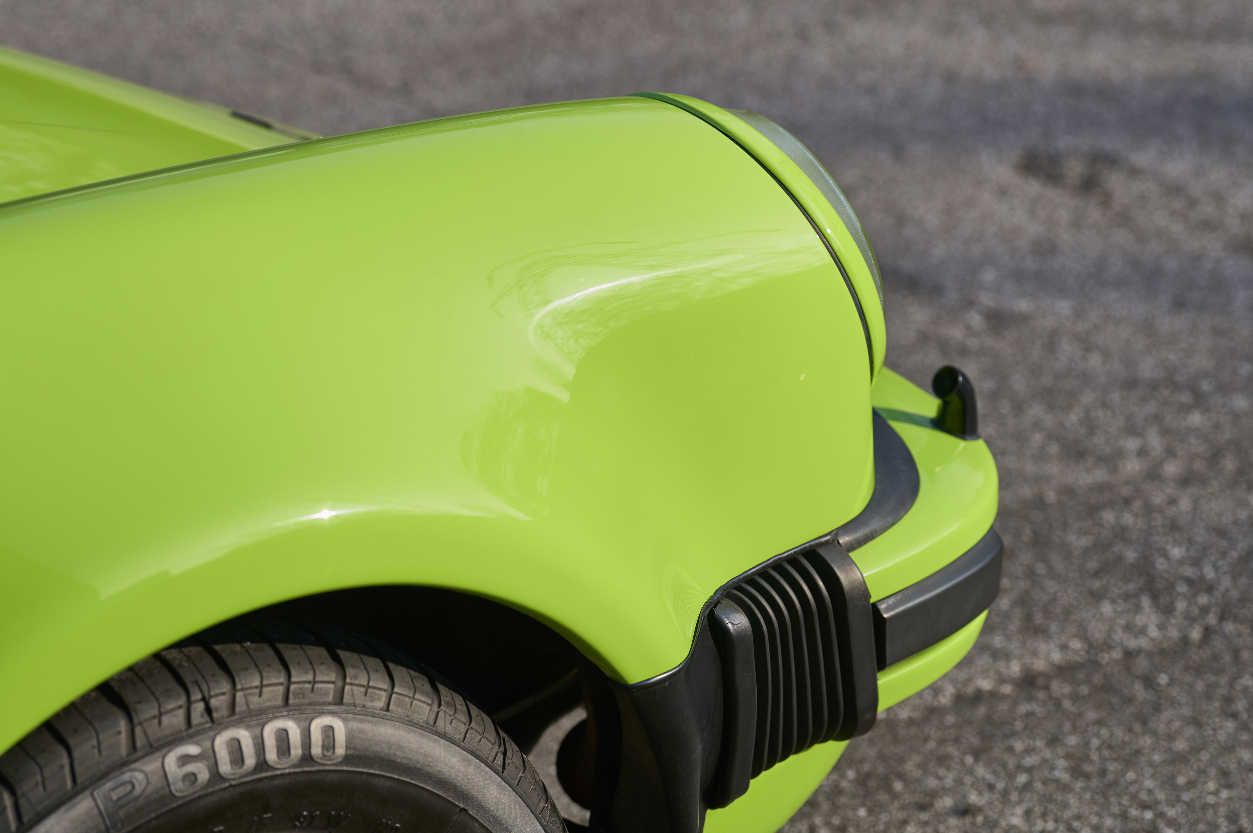 1976 Porsche 911 Turbo Coupé in Apple Green