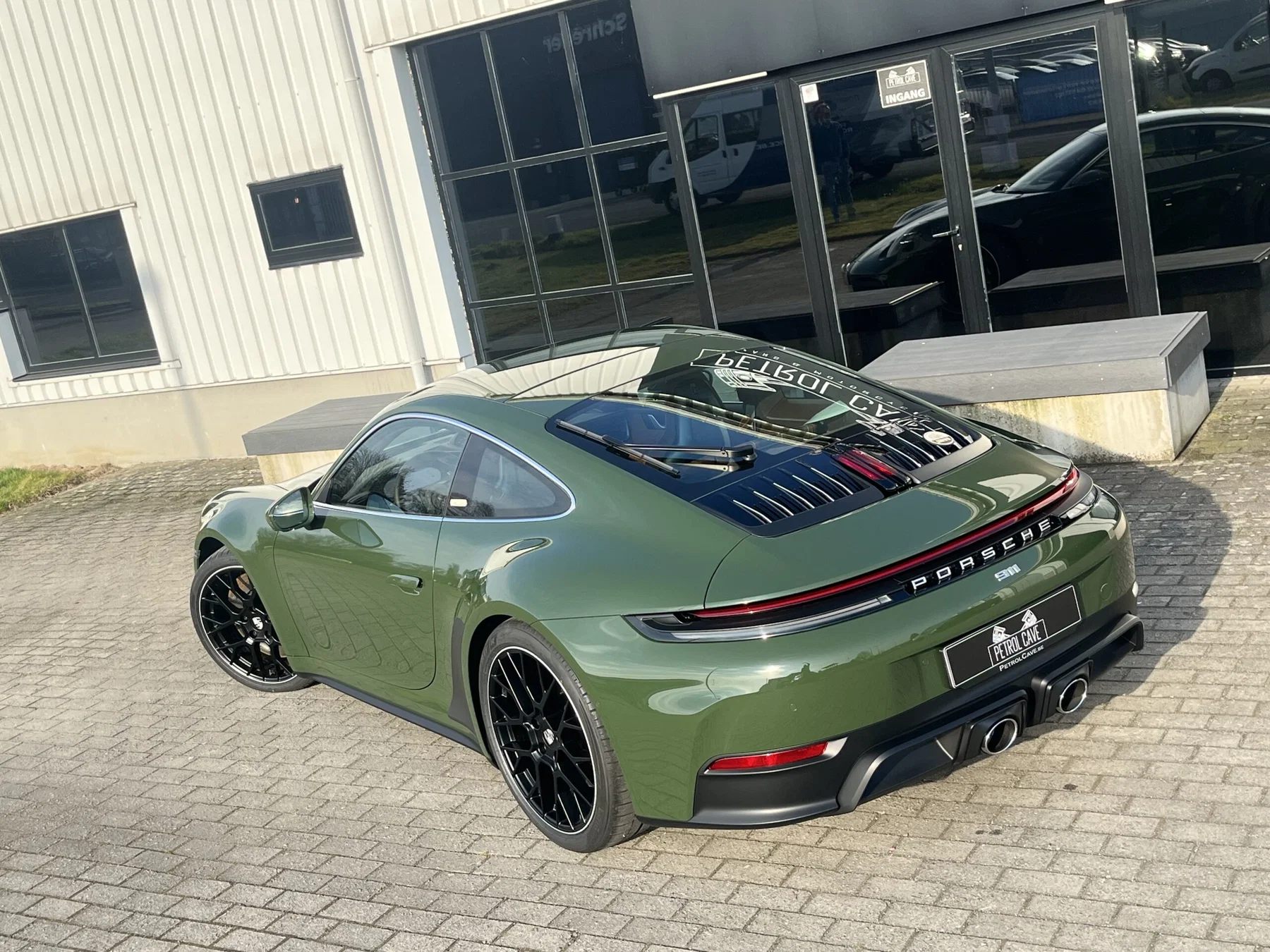 2025 Porsche 911 Carrera GTS ‘Cuarenta Edition’ in Quercus Verde