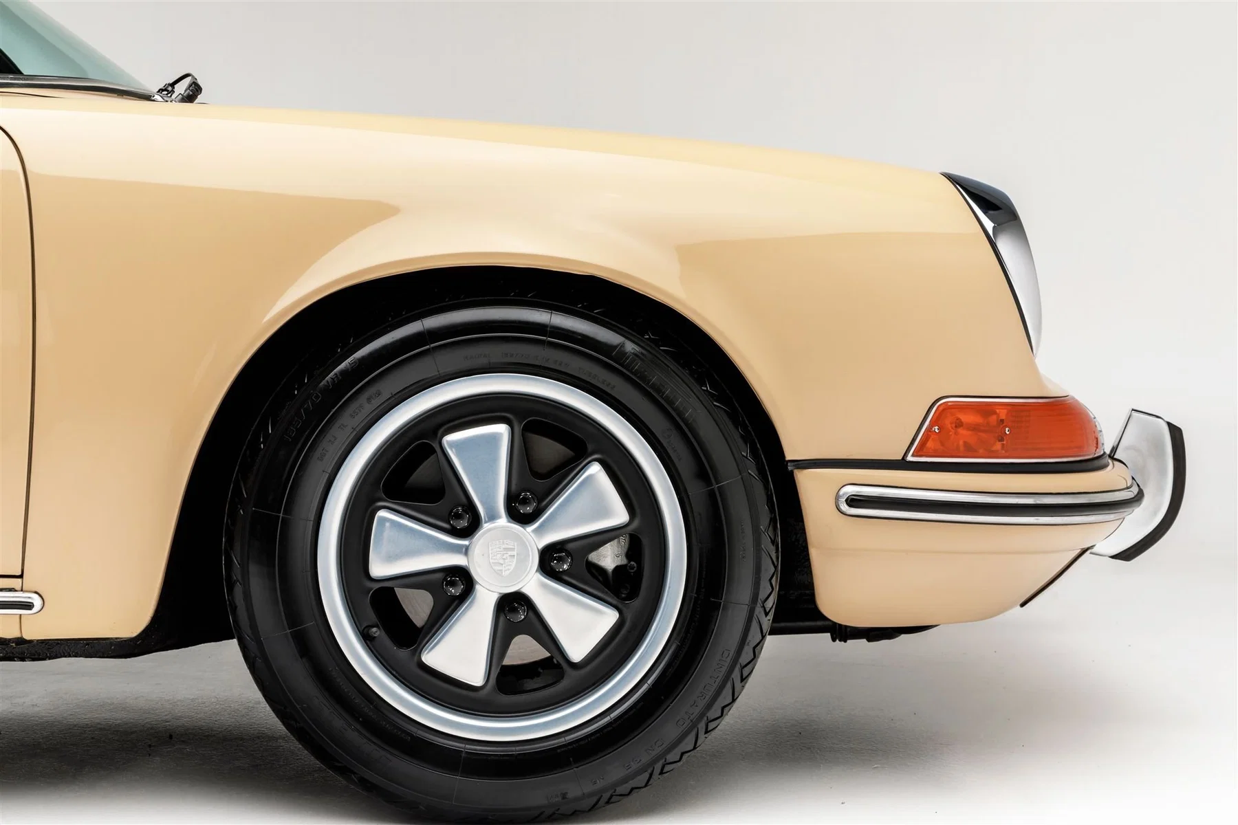 1969 Porsche 911 T In Sandbeige