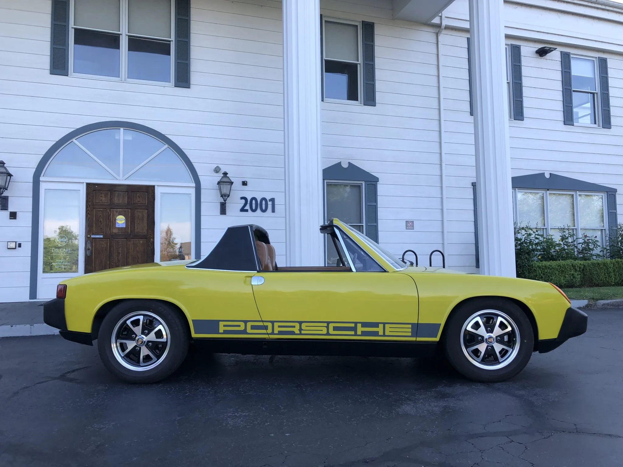 1975 Porsche 914 in Berber Yellow