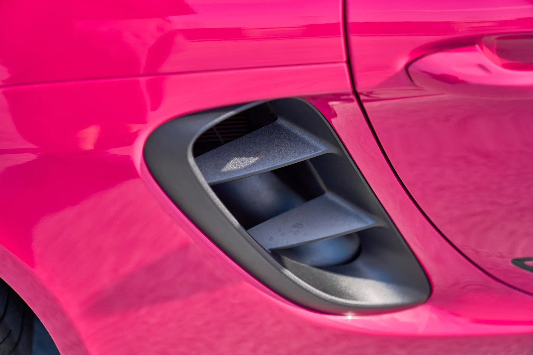 2024 Porsche 718 Cayman Style Edition in Ruby Star Neo