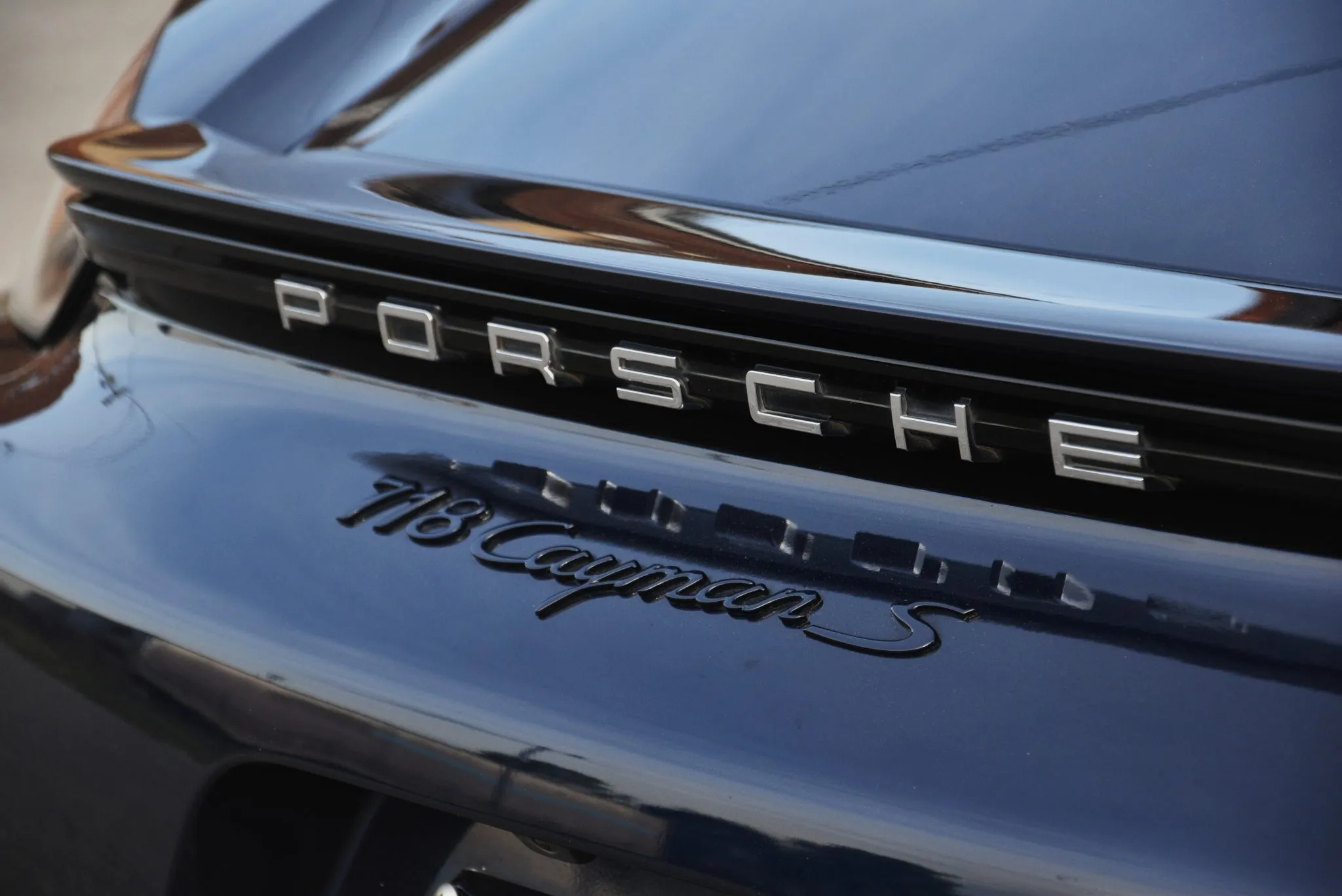 2018 Porsche 718 Cayman S in Night Blue Metallic