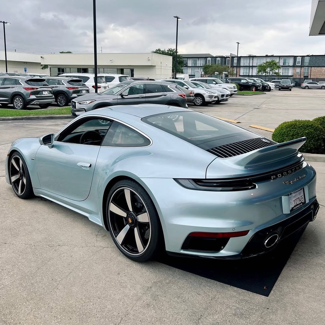 2023 Porsche 911 Sport Classic in Azzurro Thetys Metallic