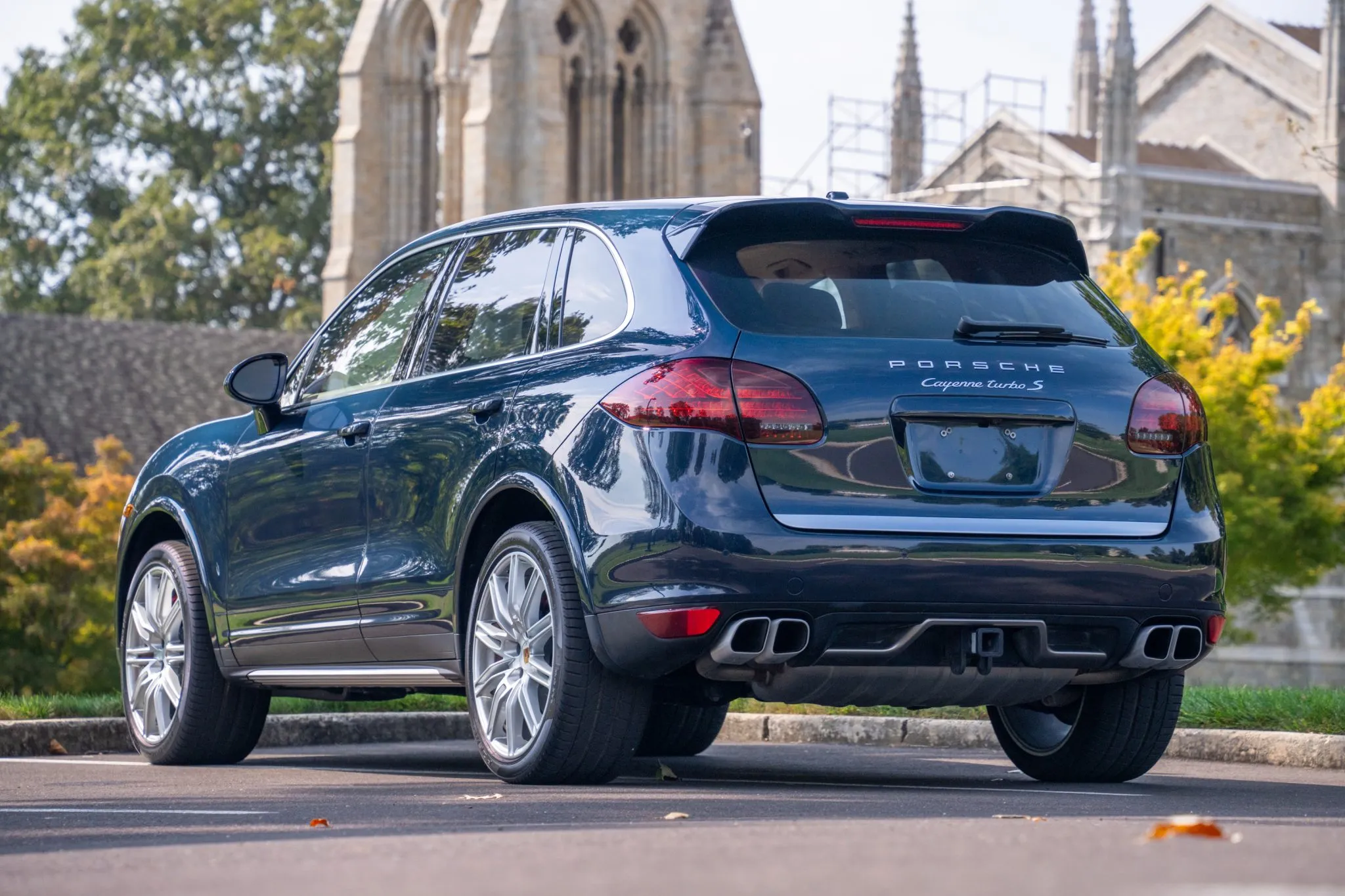 2014 Porsche Cayenne Turbo S in Dark Blue Metallic