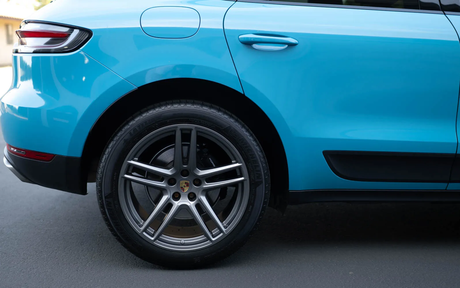 2020 Porsche Macan in Miami Blue