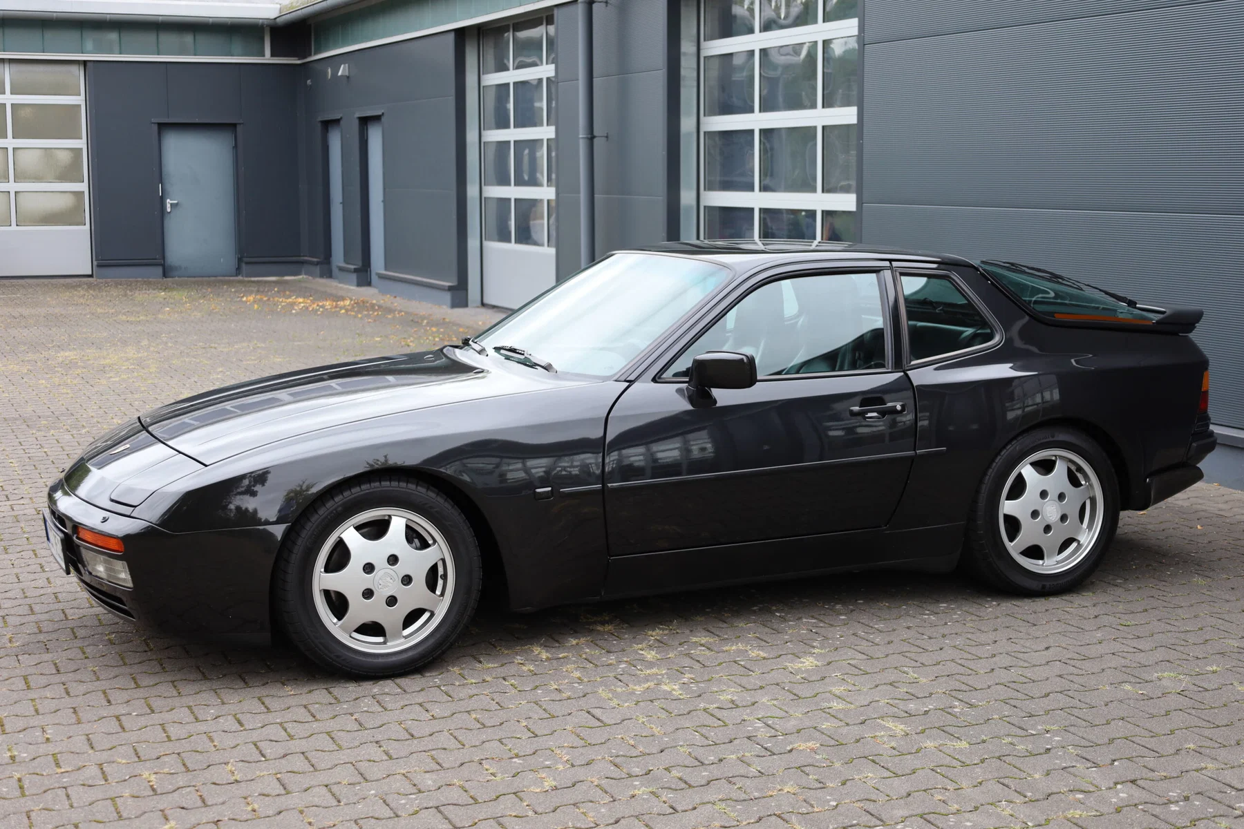 1990 Porsche 944 Turbo S Coupé in Panthero Metallic