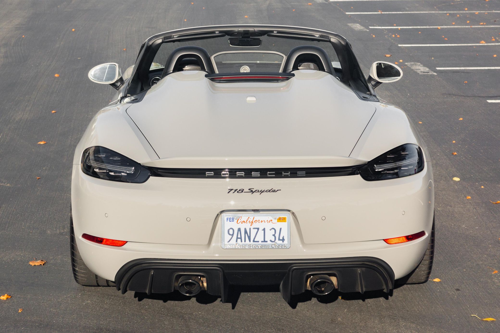 2022 Porsche 718 Boxster Spyder in Chalk