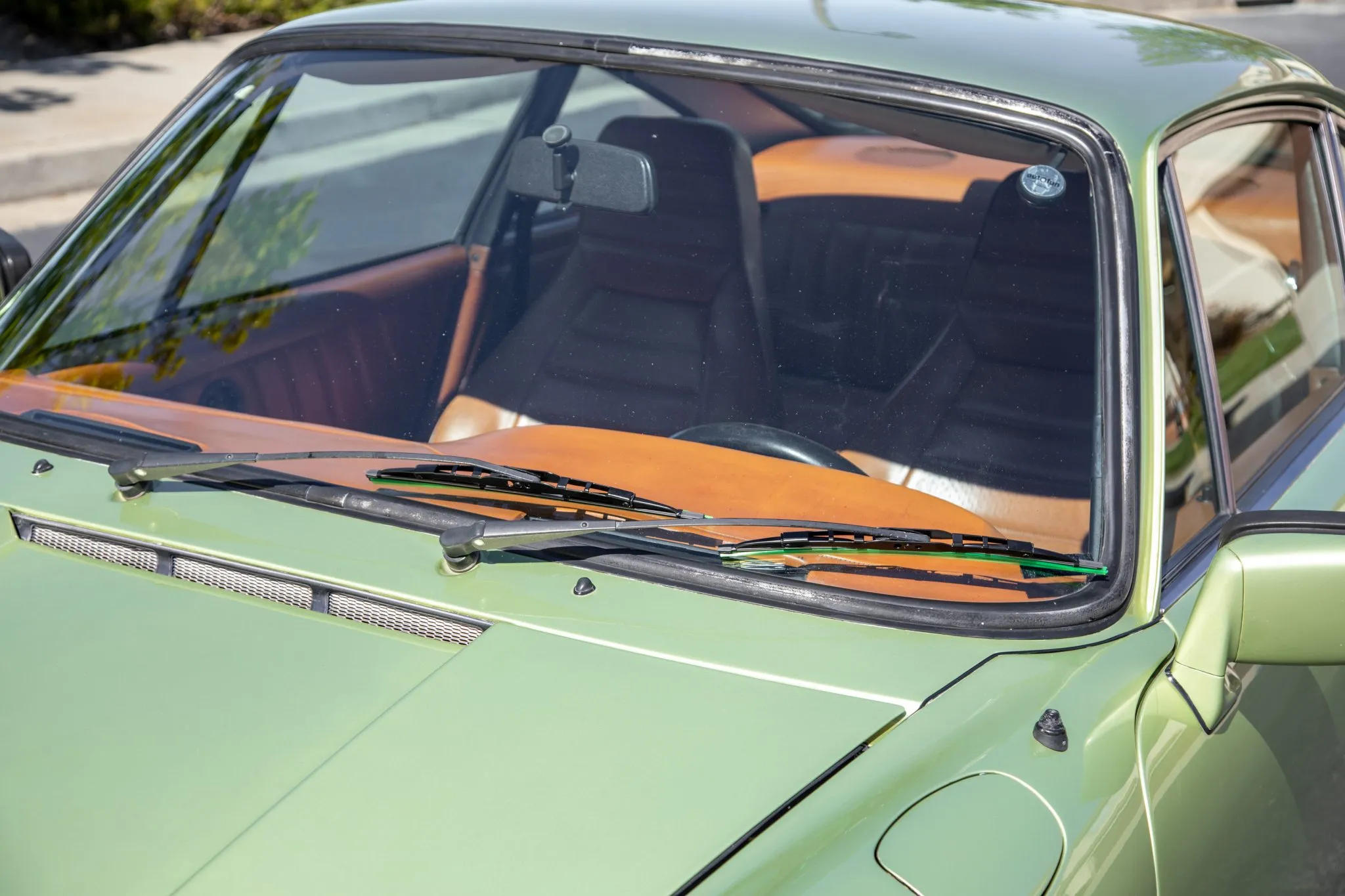 1980 Porsche 911SC Coupe in Light Green Metallic