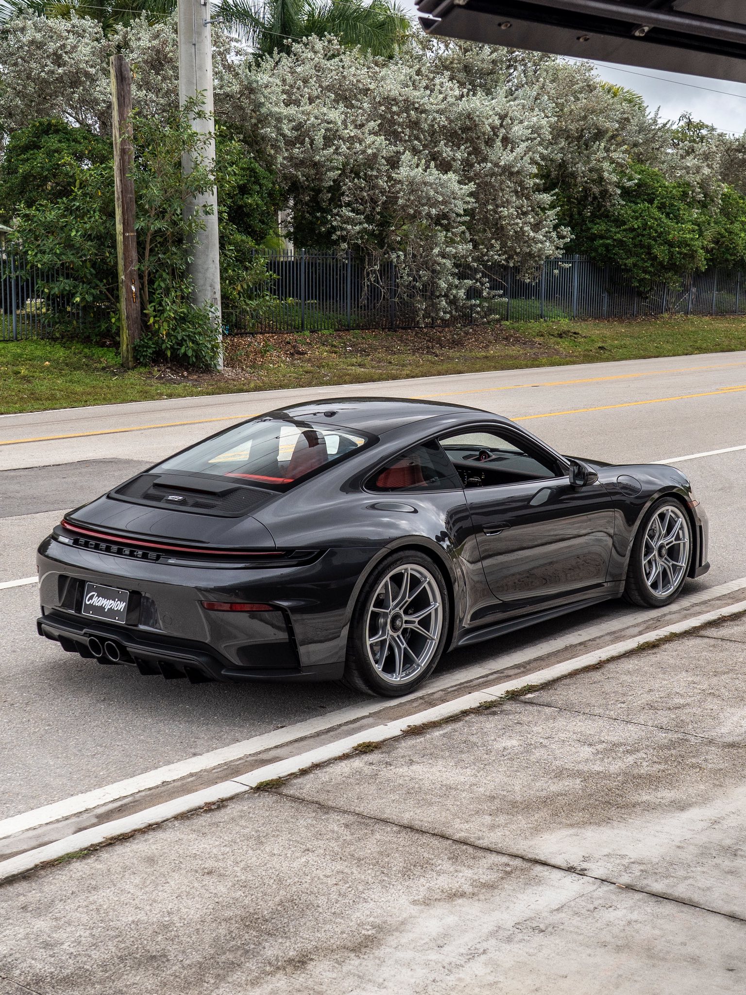 2025 Porsche 911 GT3 Touring in Grigio Granito Metallic