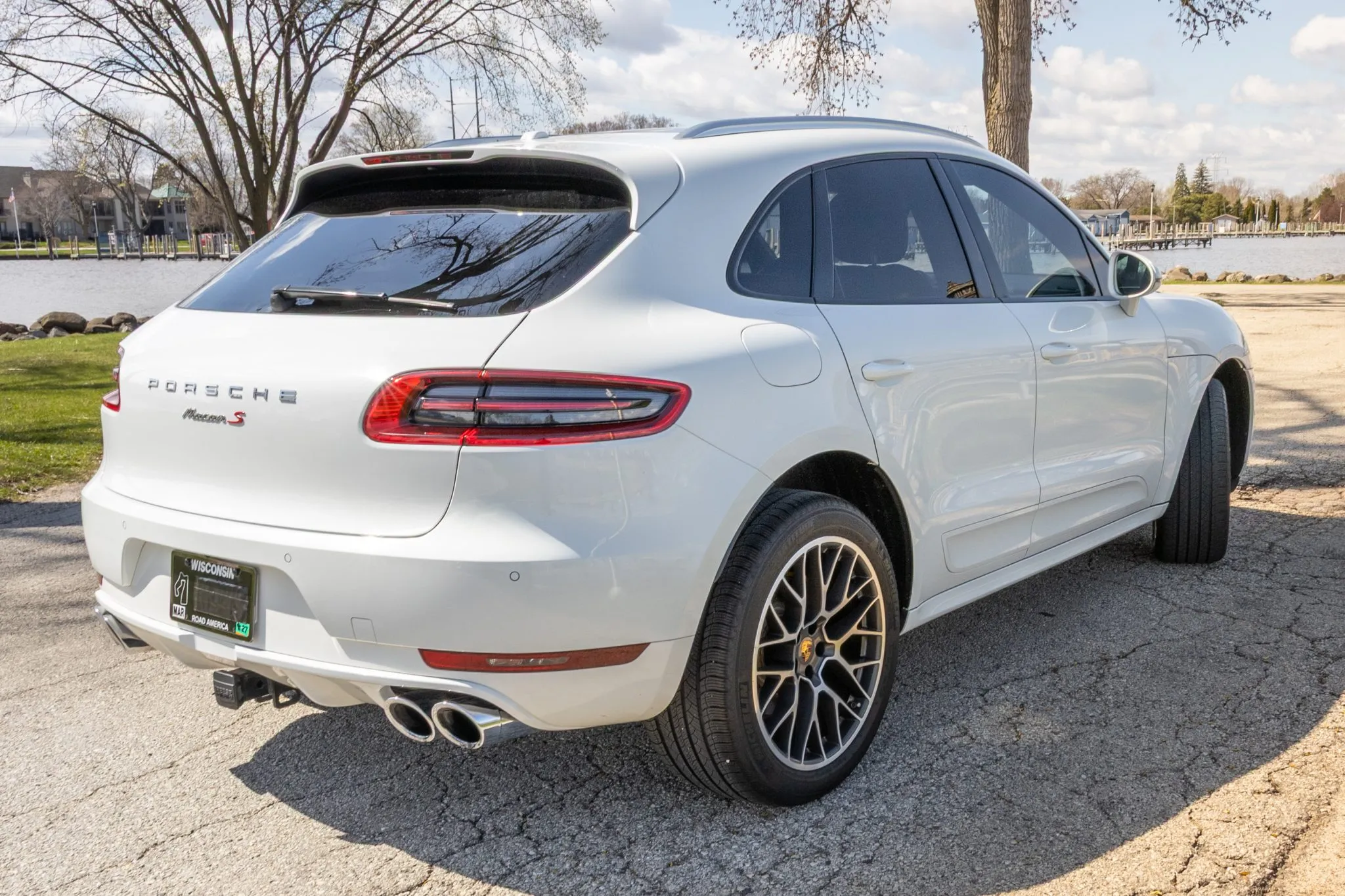 2015 Porsche Macan S in White